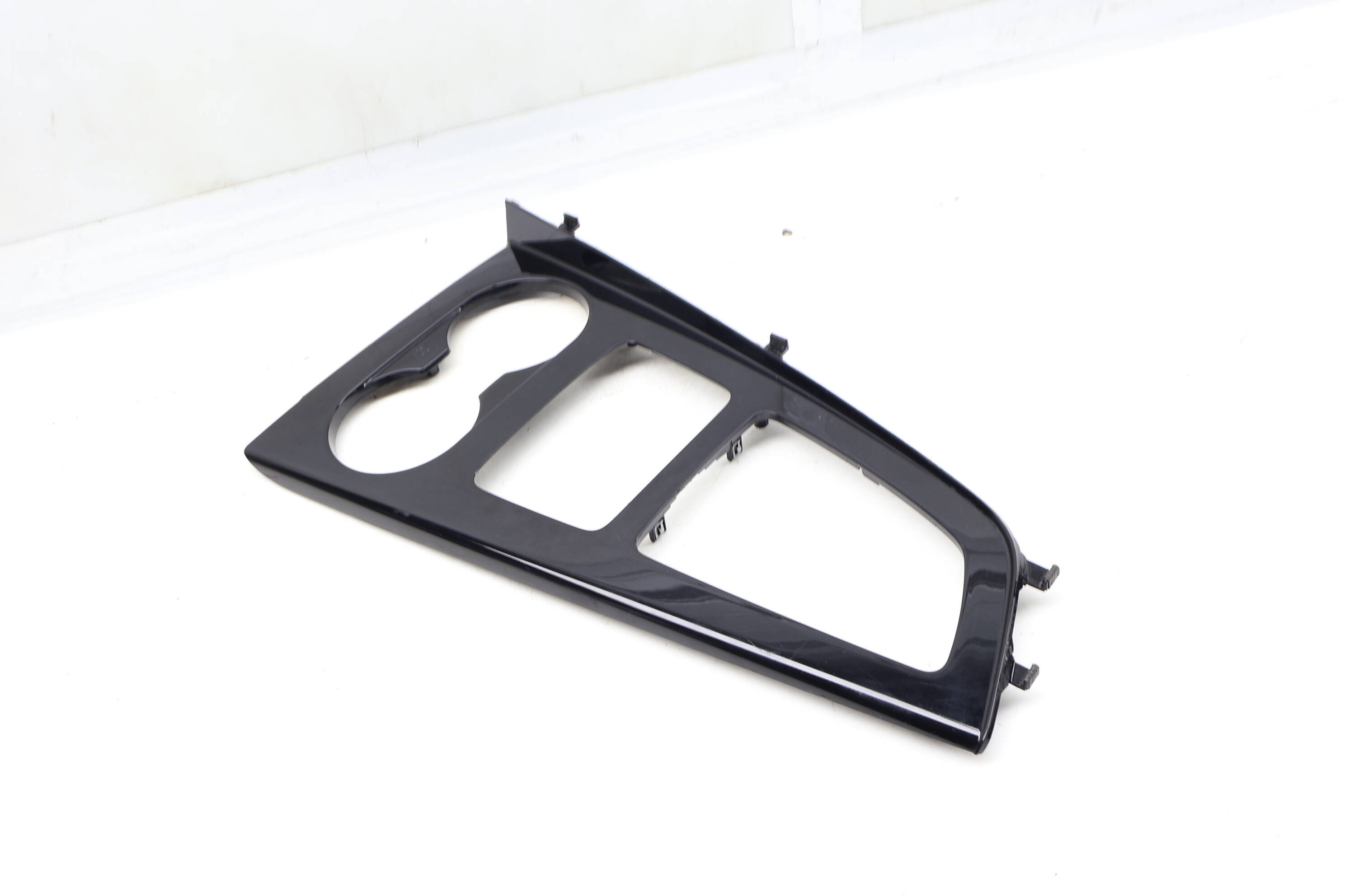 Center Console / Shifter Trim 8W1864241F