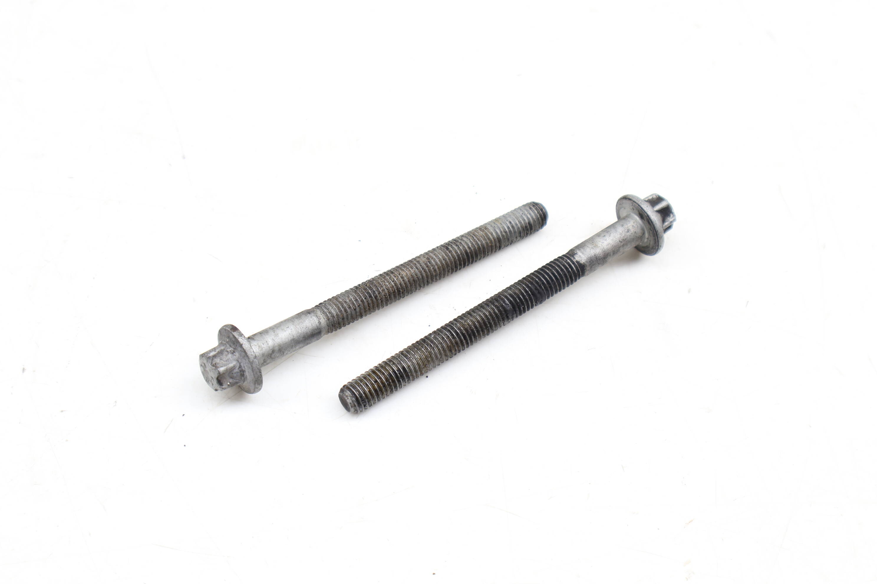 M8x90&#x20;Screw&#x20;&#x2F;&#x20;Bolt&#x20;Set&#x20;&#x28;2&#x29;&#x20;N910143008011