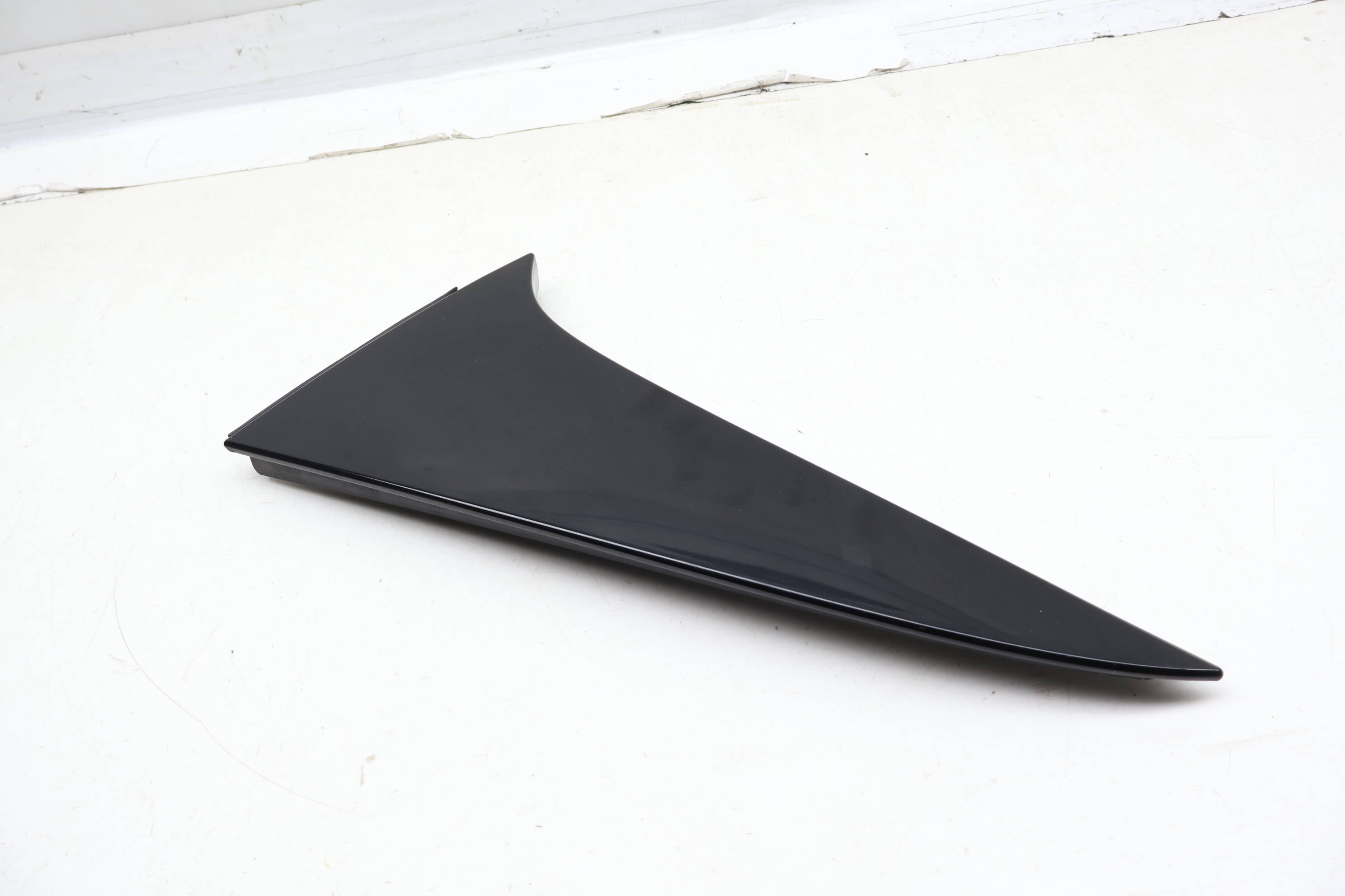 Trunk Lid Hatch Spoiler Trim / Panel 51627304605