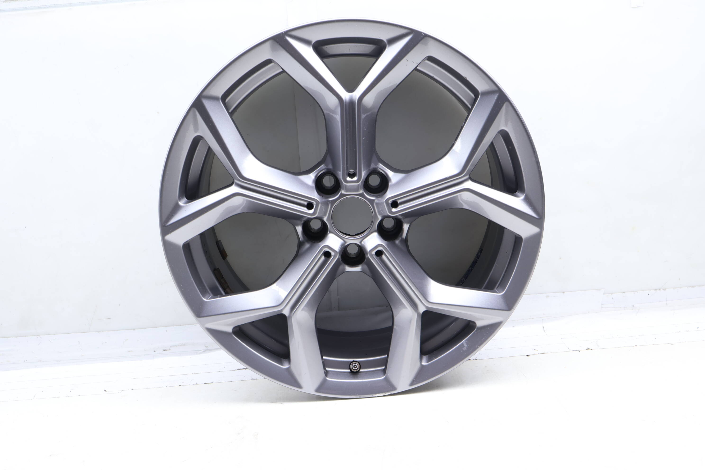 19" Inch Alloy Rim / Wheel 36116877327