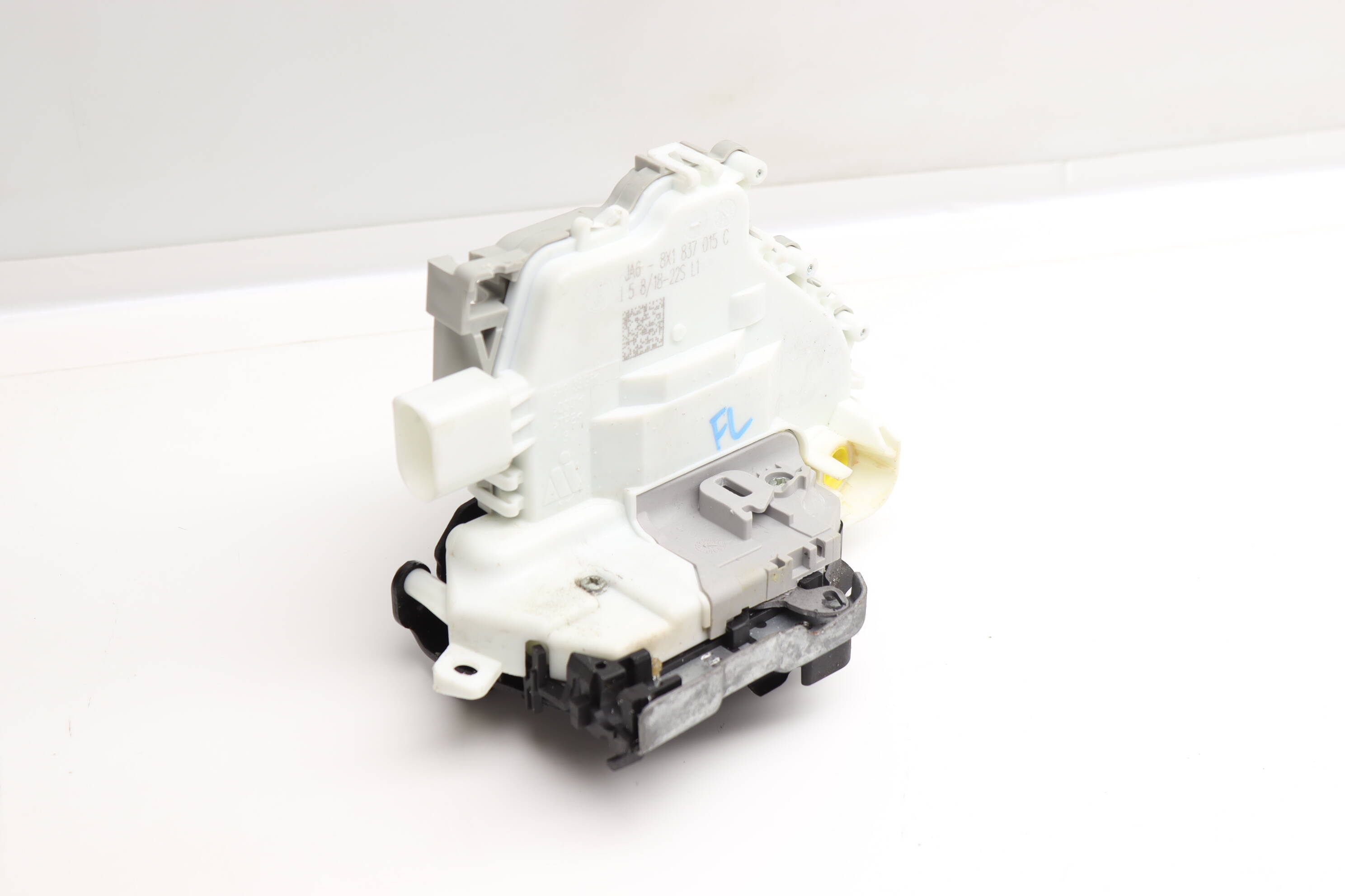 Door Latch / Lock Actuator 8X1837015C