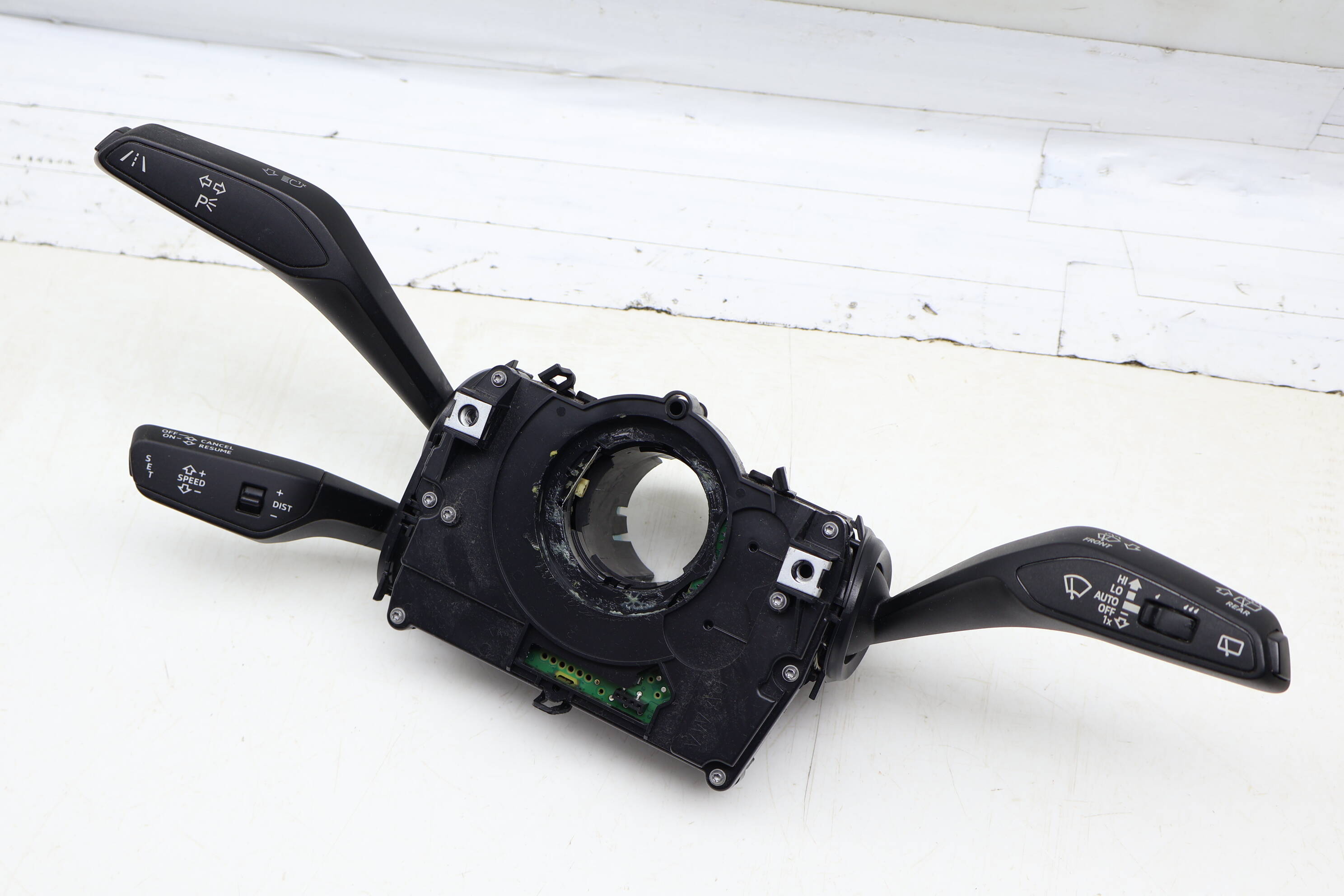 Steering Column Switch / Stalk Assembly 4M0907129GJ