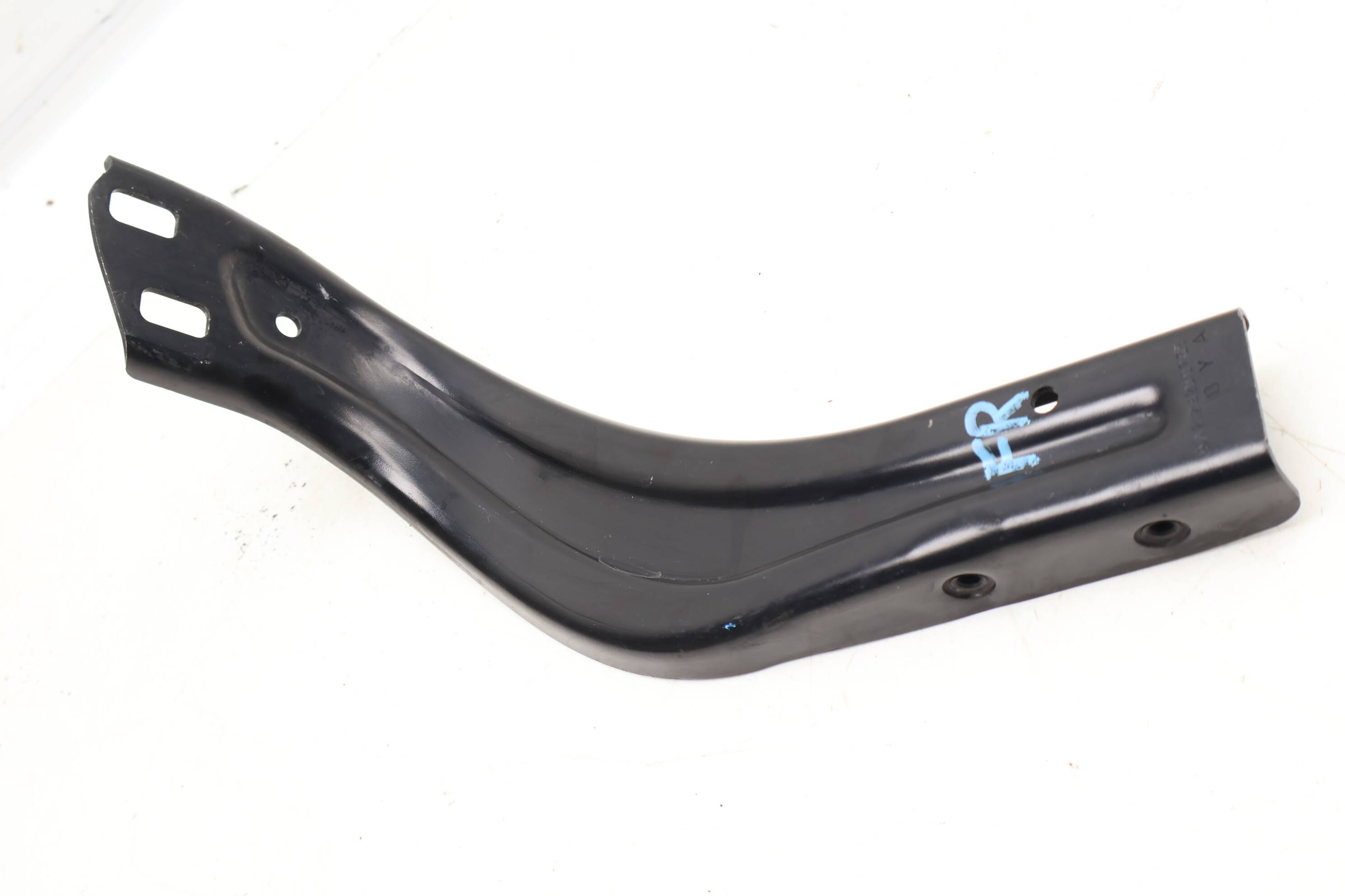 Radiator Mount / Bracket 2126200285