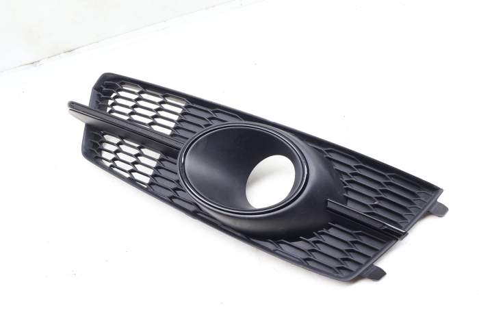 Bumper Grille / Fog Light Cover 4G0807682AG main product photo