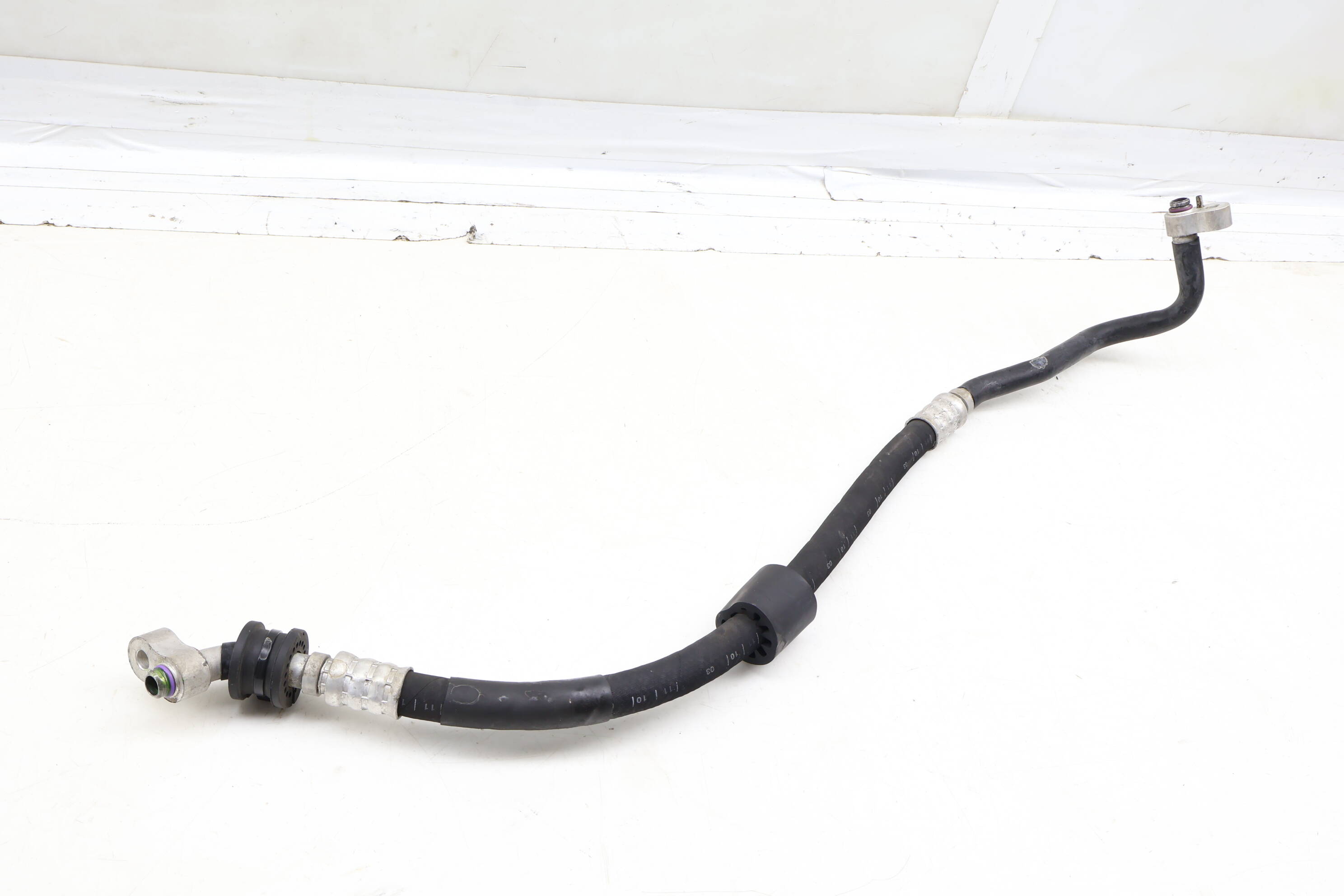 Lower High Pressure Ac Line / Hose / Pipe 8L9820721D
