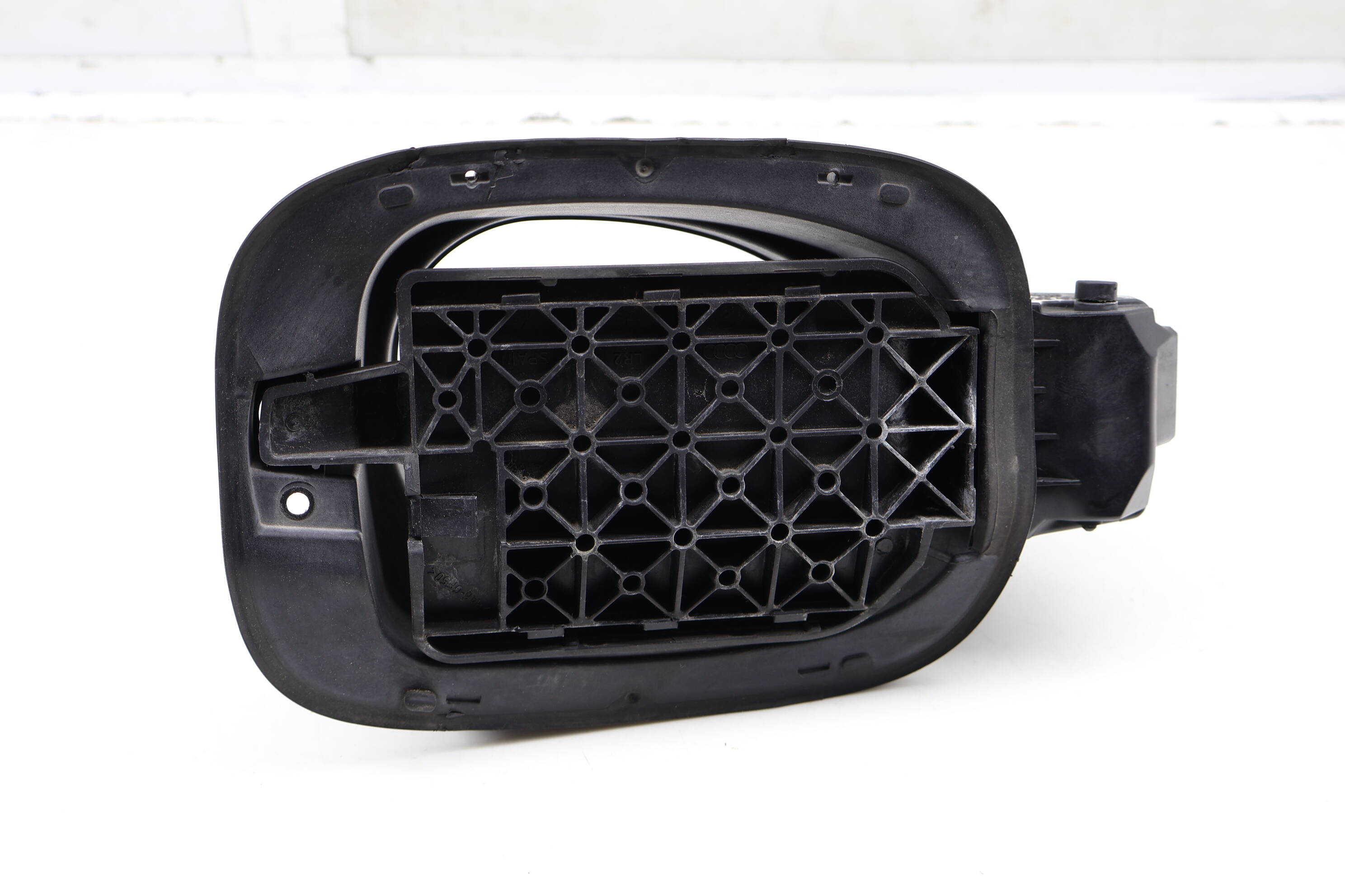 Gas / Fuel Filler Door Bracket 8R0809999B