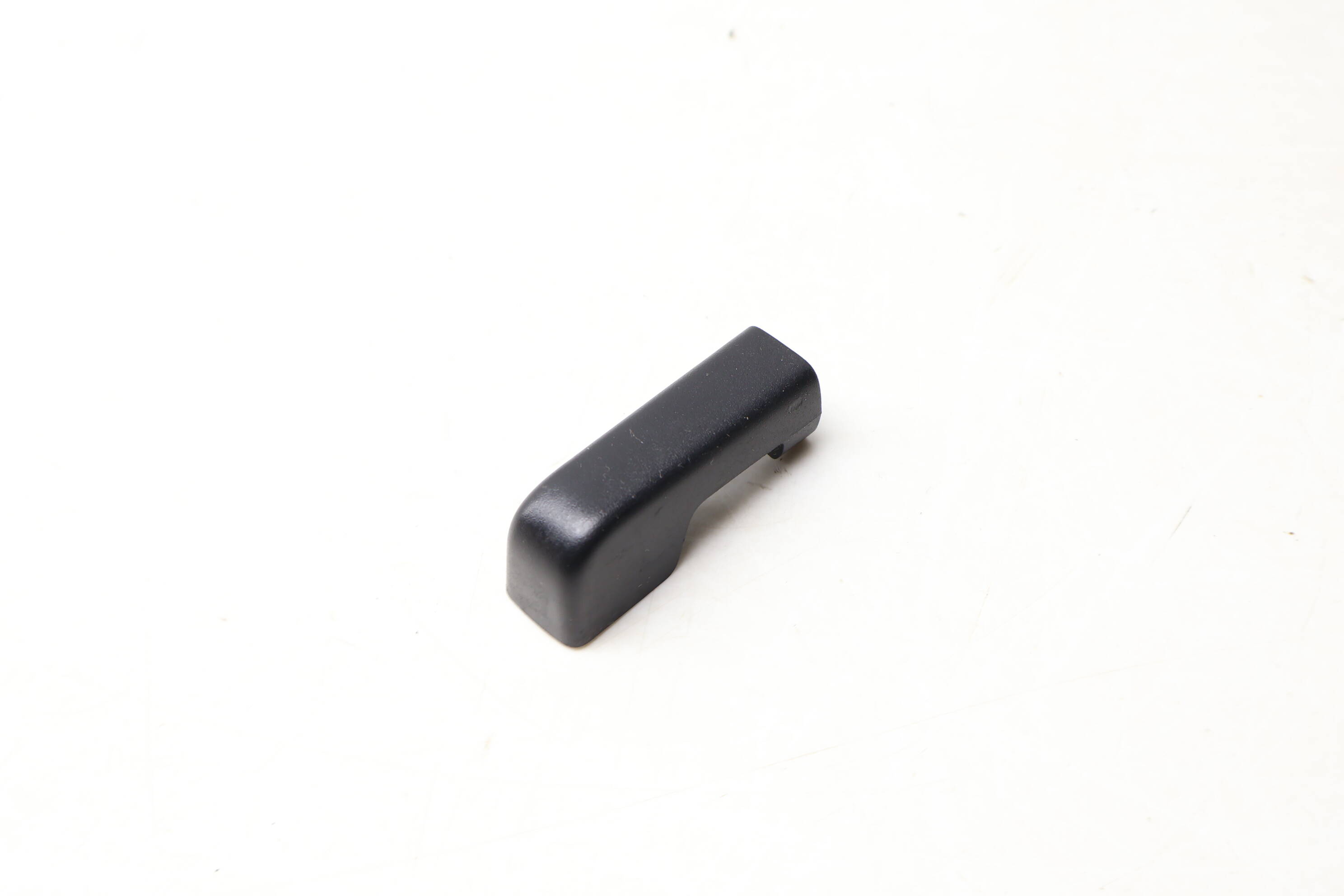 Seat Rail Trim / Cap (Front) 4M0881345