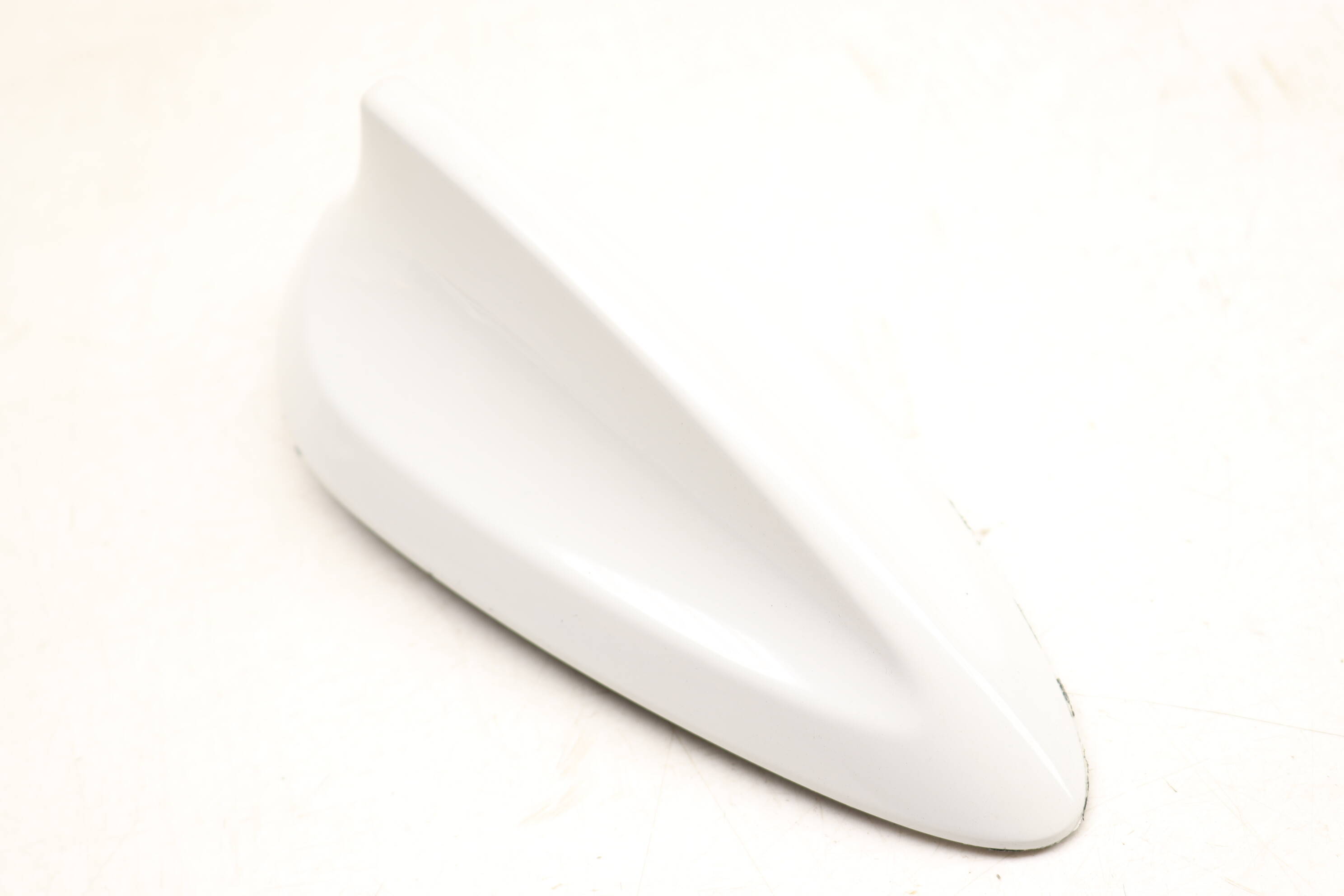 Shark&#x20;Fin&#x20;&#x2F;&#x20;Roof&#x20;Antenna&#x20;Housing&#x20;65209240967