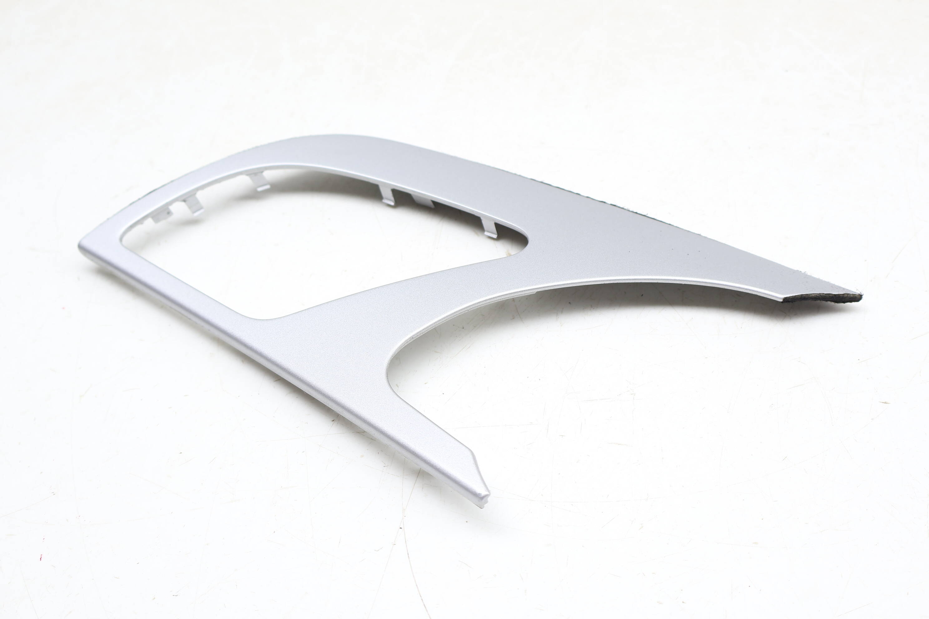 Dash Air Vent Trim / Bezel 8T1820901H