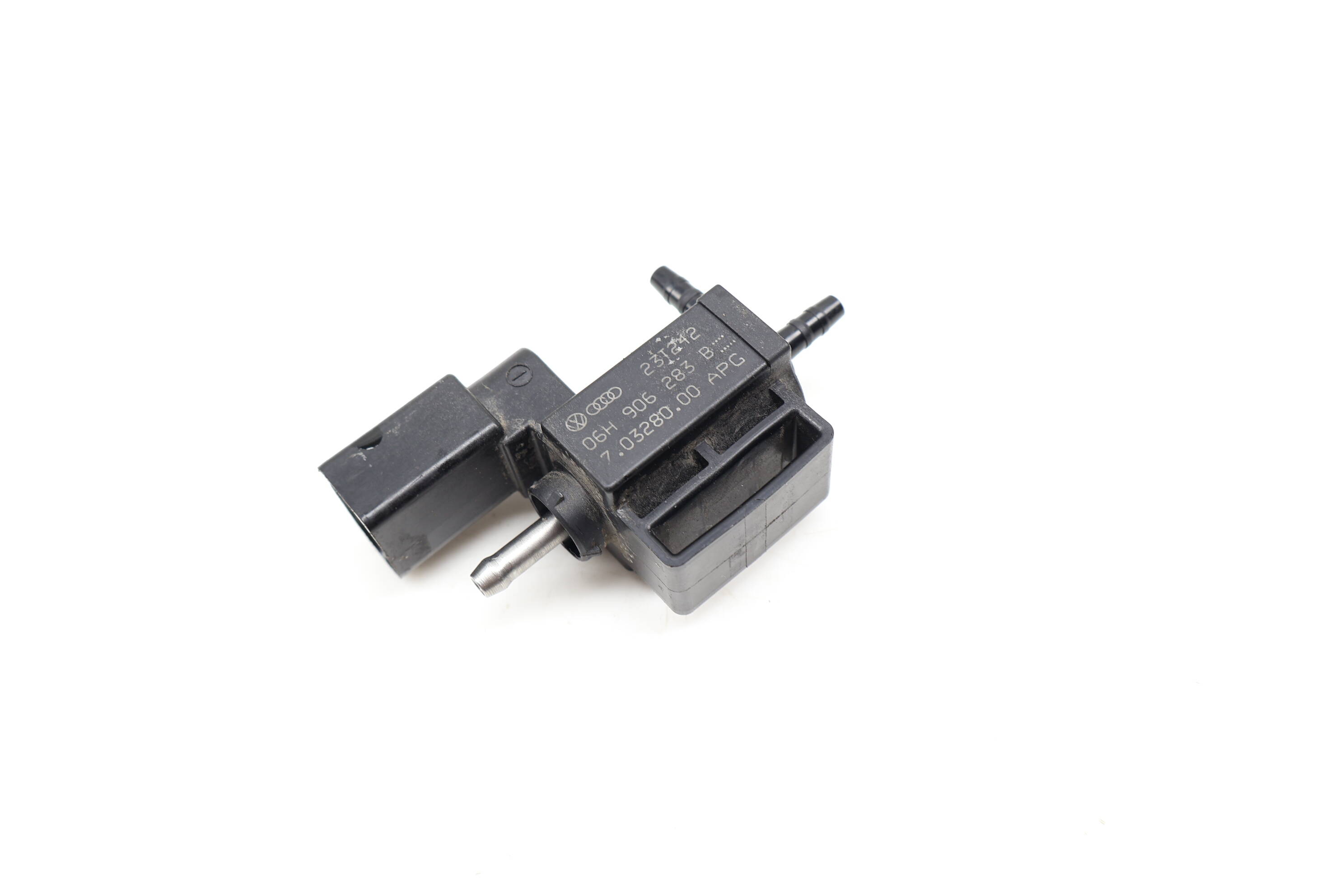 Solenoid Valve 06H906283B