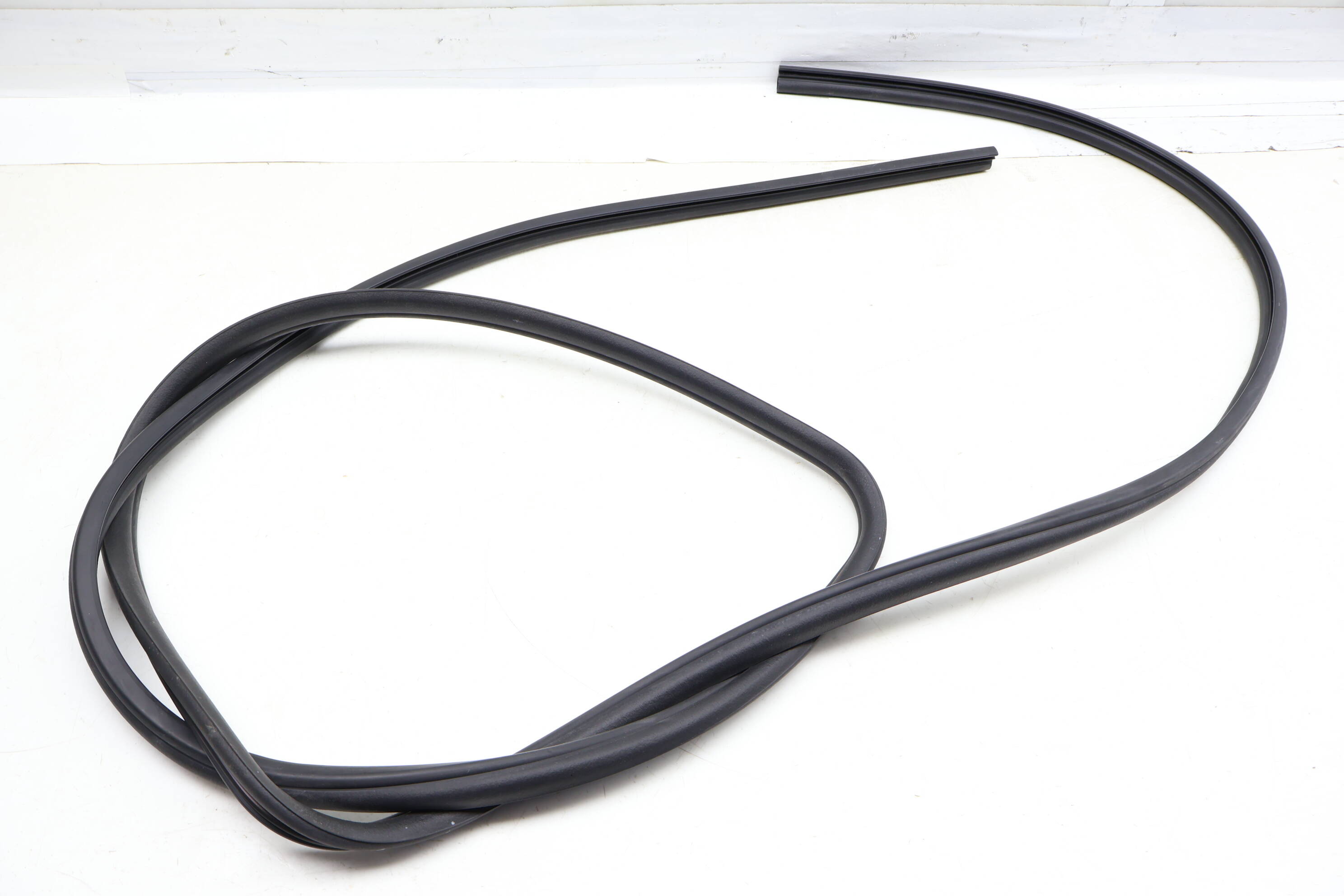 Sun Roof Seal / Weather Stripping (Inner) 3CN877439