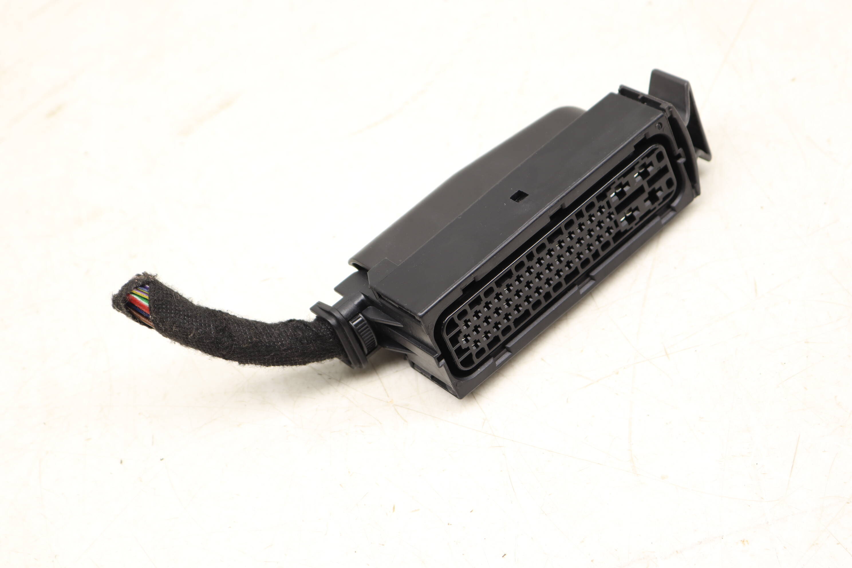 47-Pin Wiring Harness Connector / Pigtail 7M3973373