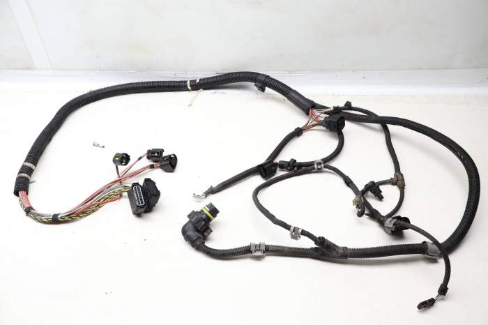 Engine / Transmission Module Wiring Harness 12517582968 main product photo