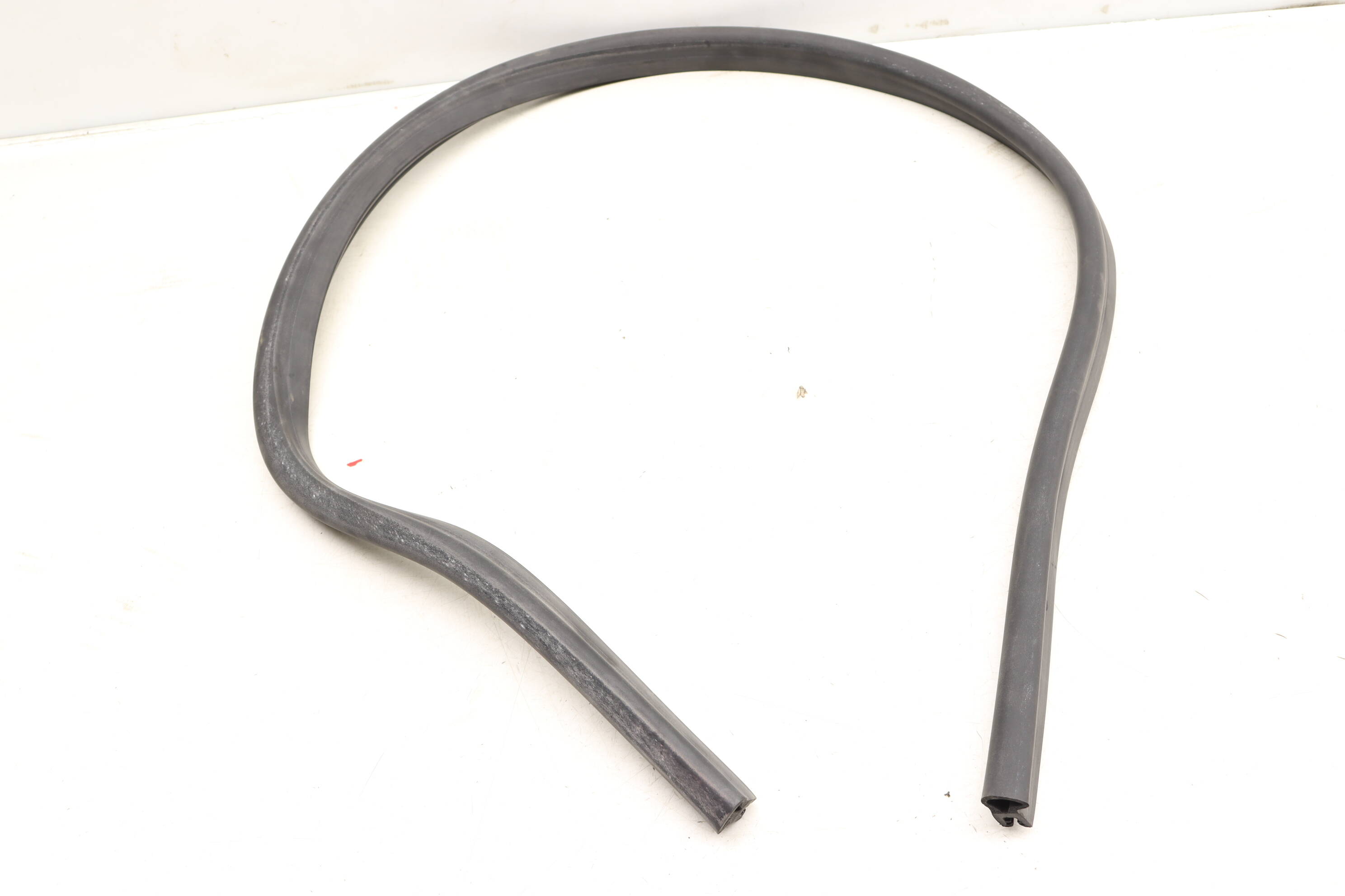 Rain Tray Seal / Hood Weather Stripping 5GM823723