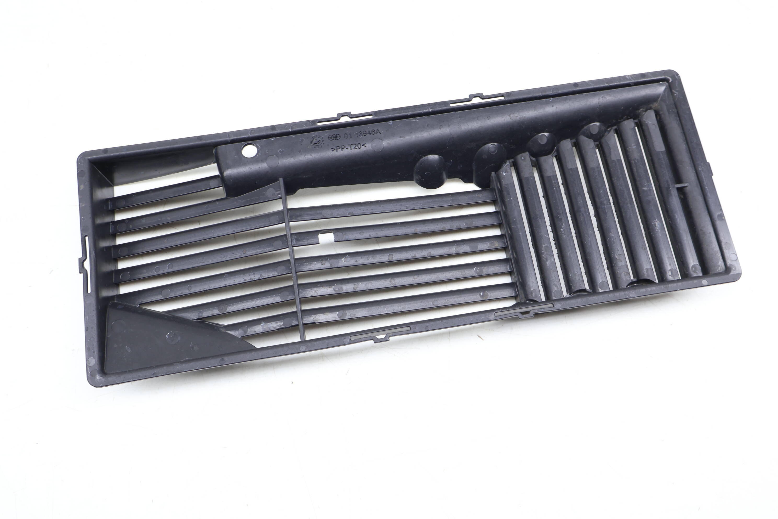 Engine Air Filter Box Insert / Grille 5C0129668