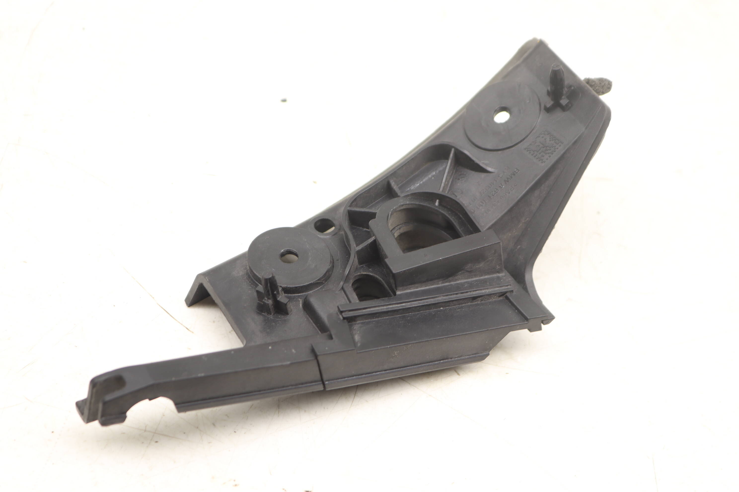 Seal&#x20;&#x2F;&#x20;Bracket&#x20;12528621100