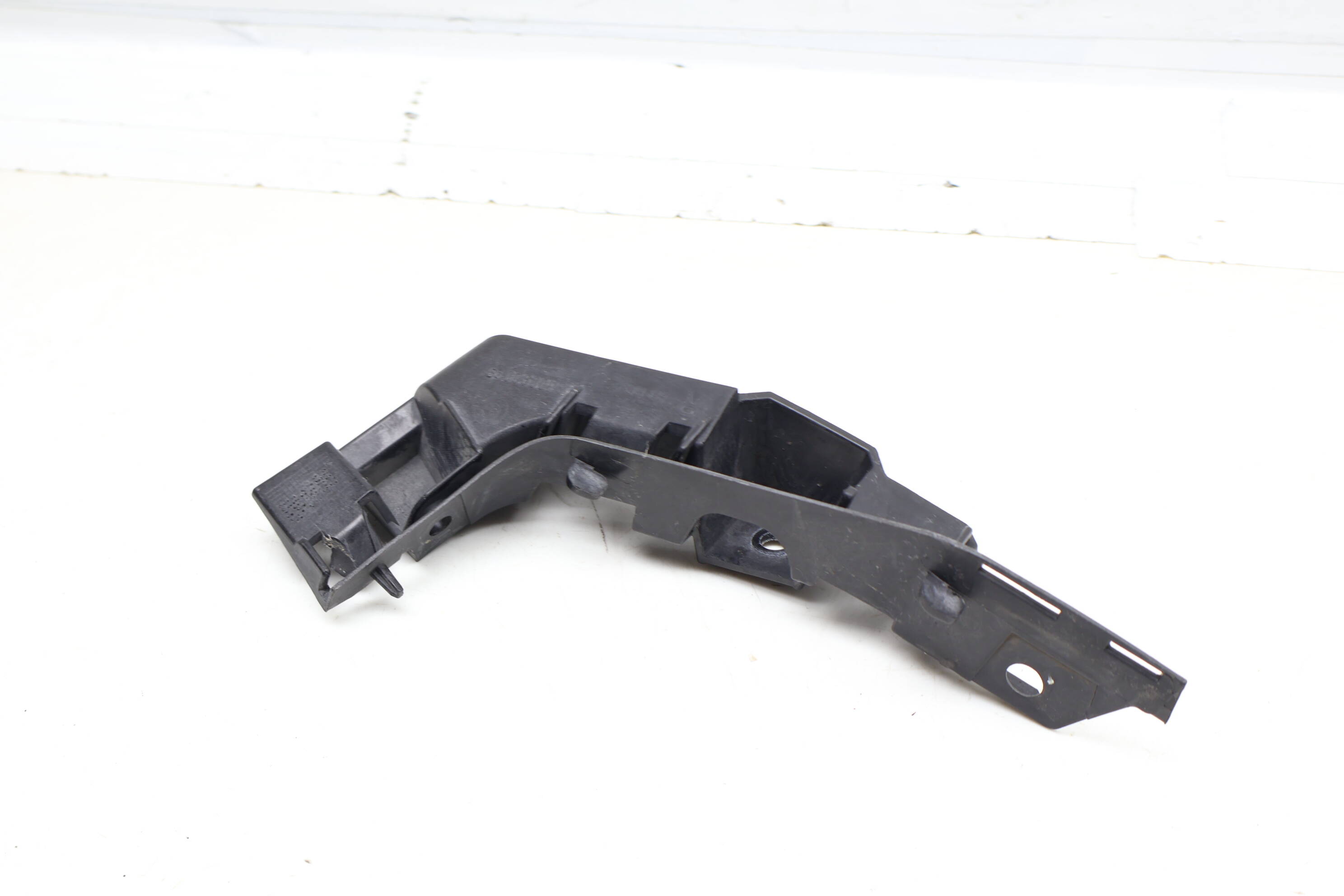 Bumper Mount Bracket 51113400920