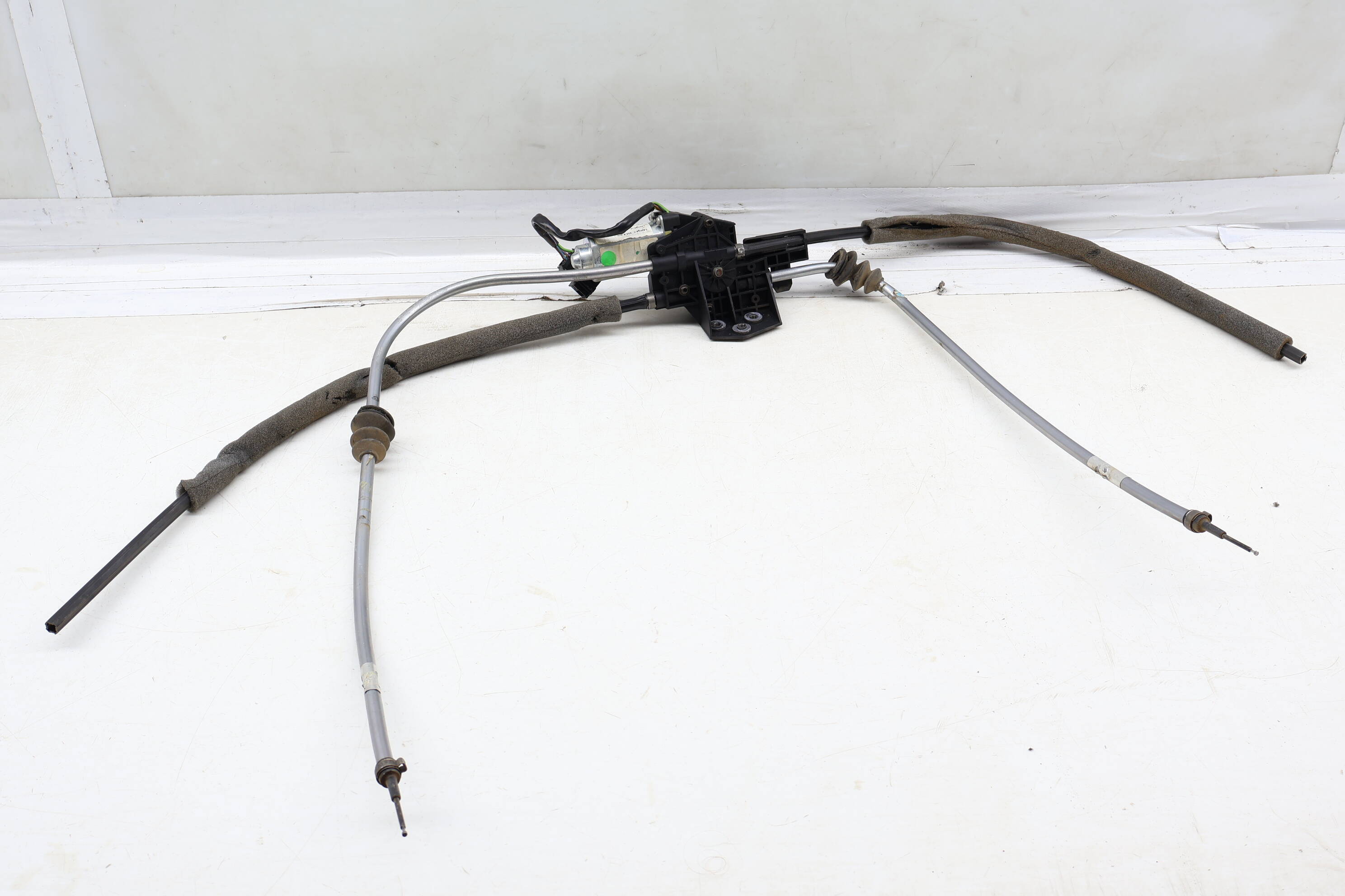 Window Sunshade / Sun Shade Motor Assembly 4E4861964B