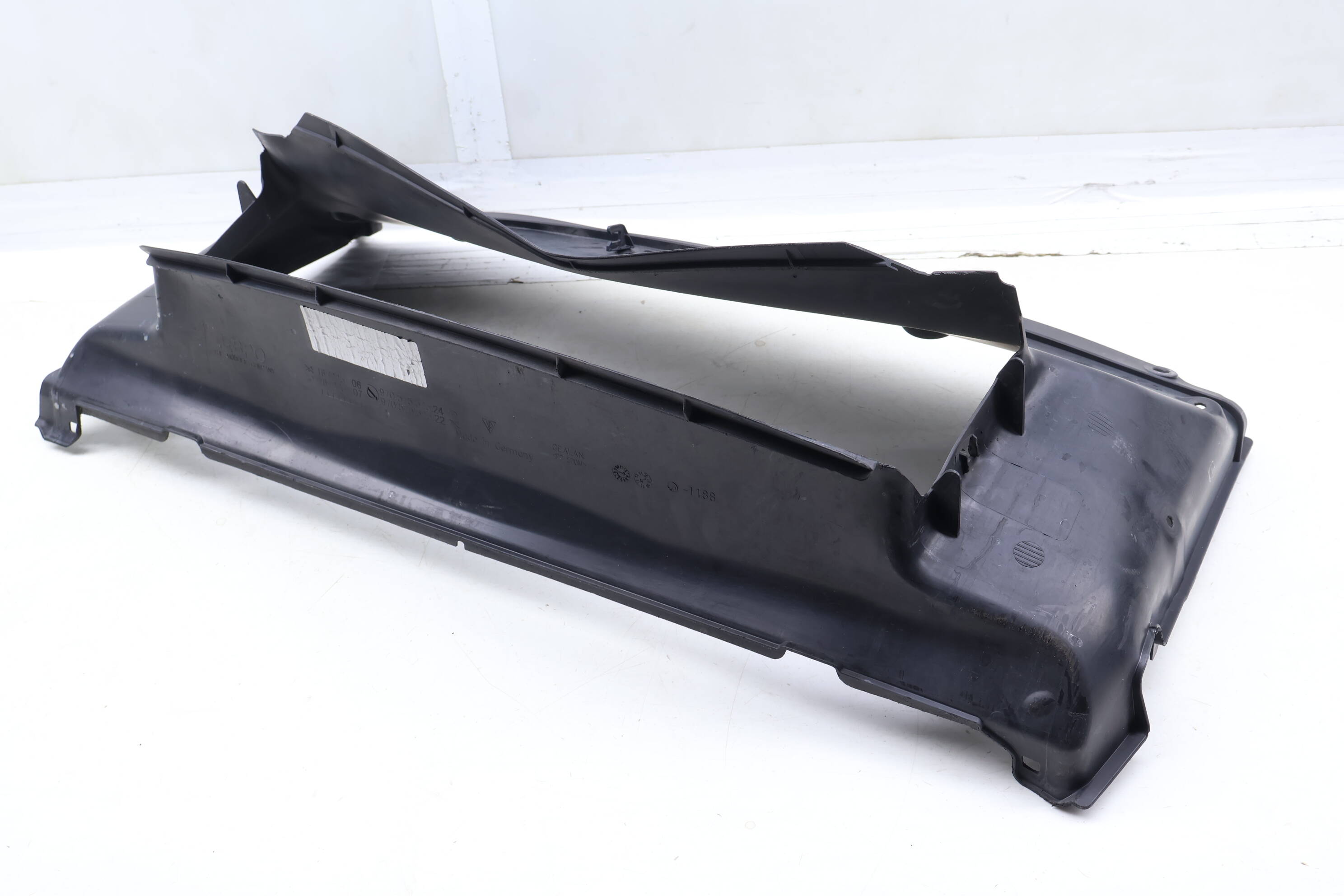 Center Radiator Air Guide / Duct 97057532322