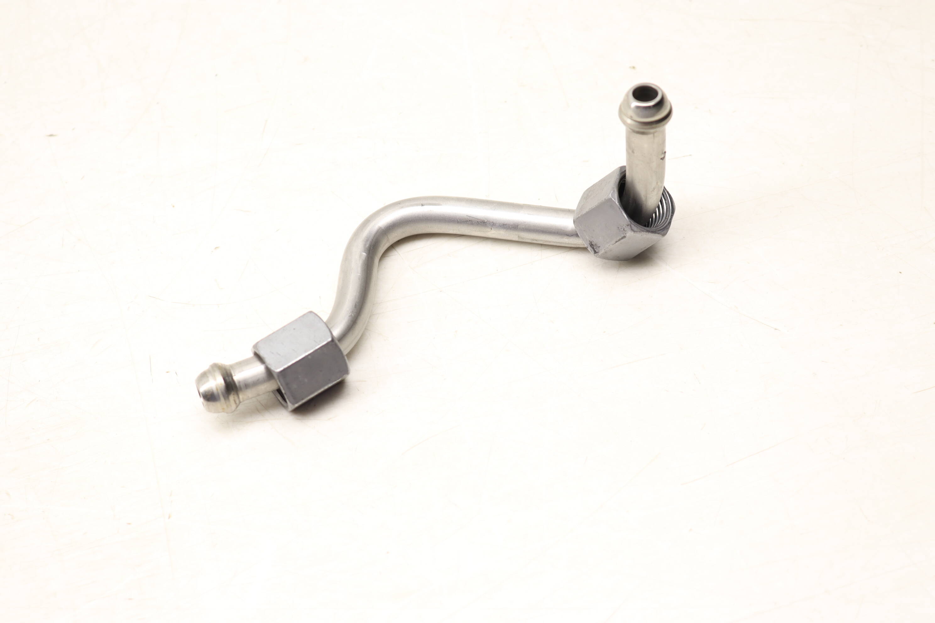 Fuel Line / Pipe 06N127501D