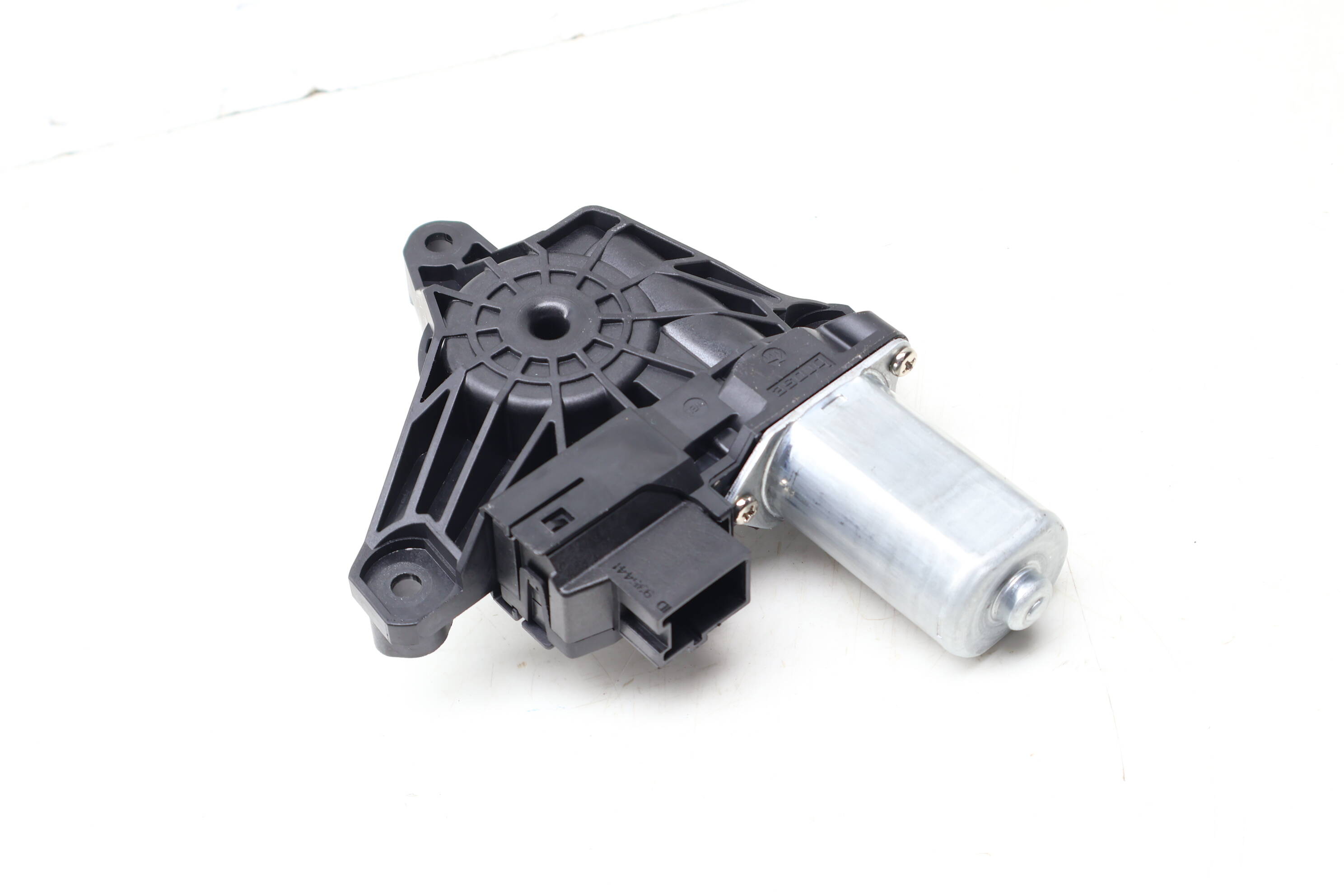 Window Motor 2139060602