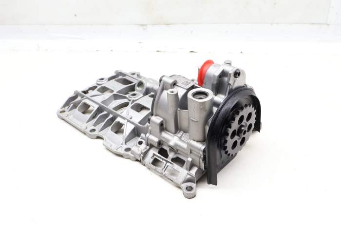 Engine Oil / Vacuum Pump Assembly 8518405 main product photo