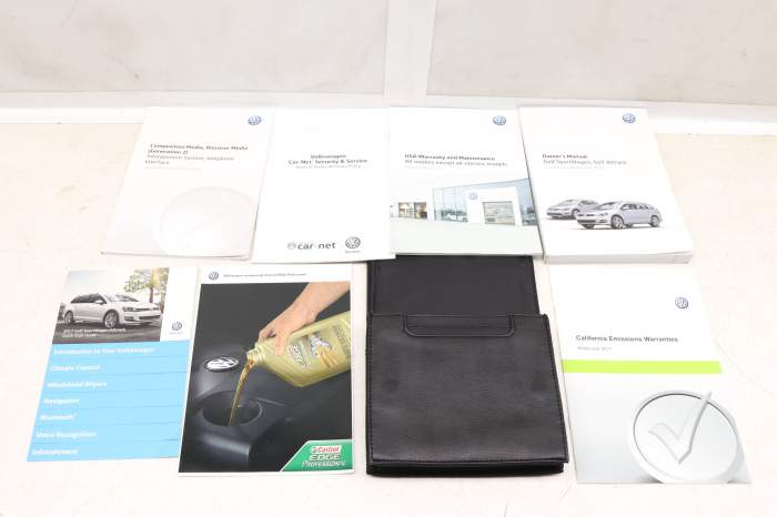 2017 Owners Manual (Golf Sportwagen / Alltrack) main product photo