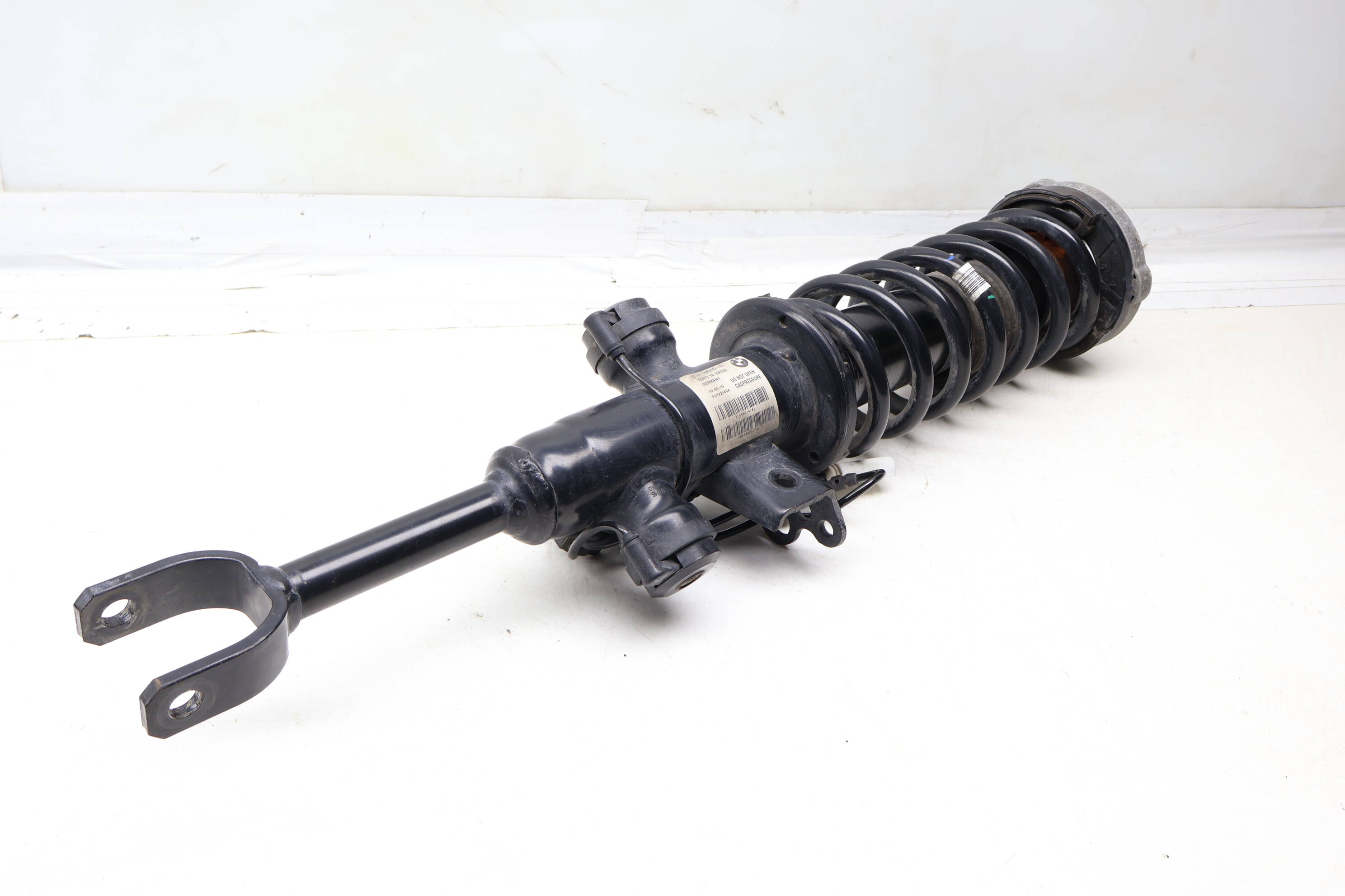 Strut / Spring Assembly 37116863147