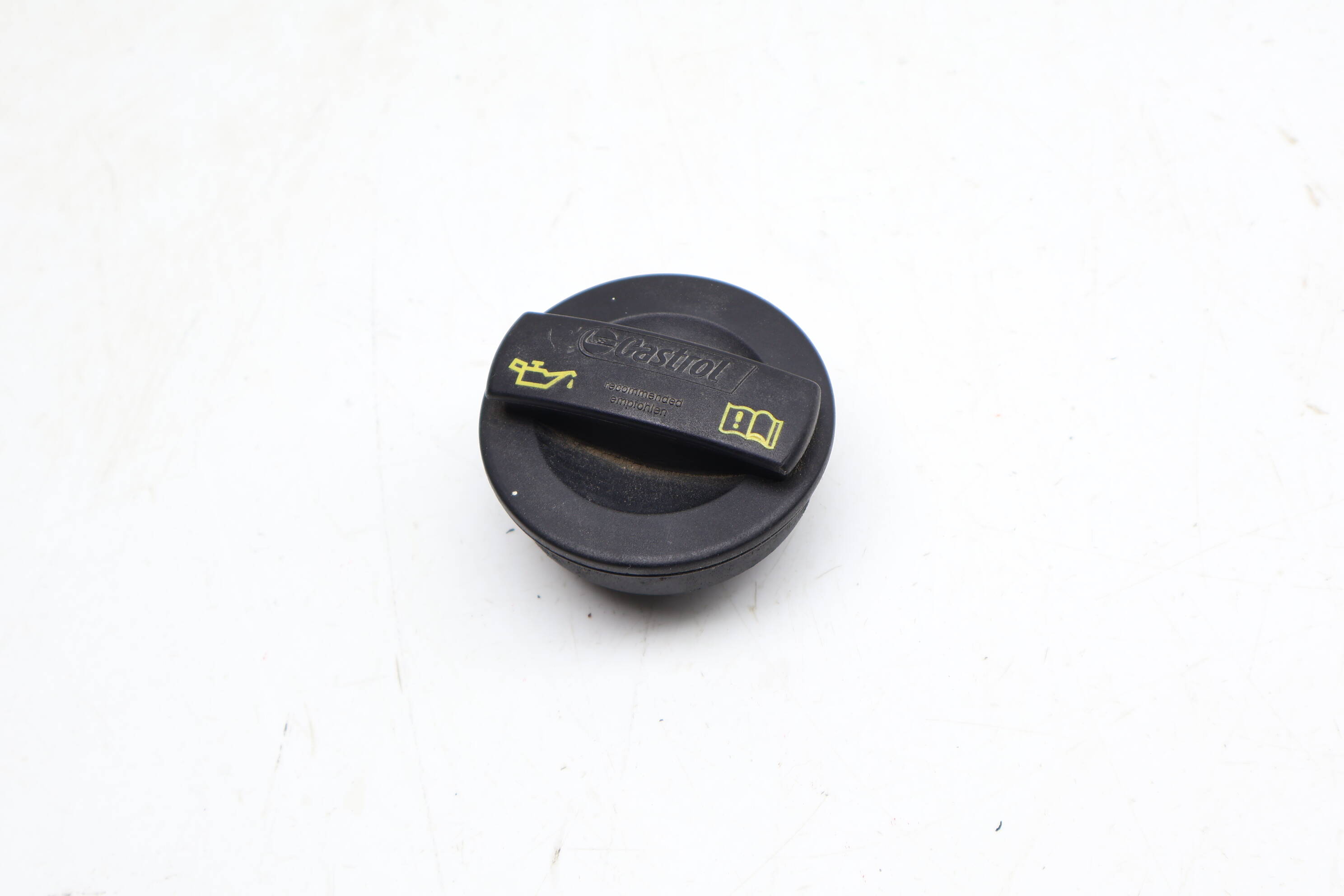 Engine Oil Filler Cap / Cover 06C103485S