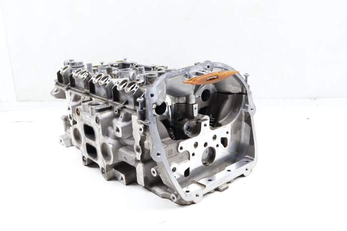 2.0L Engine Cylinder Head 06N103063E main product photo