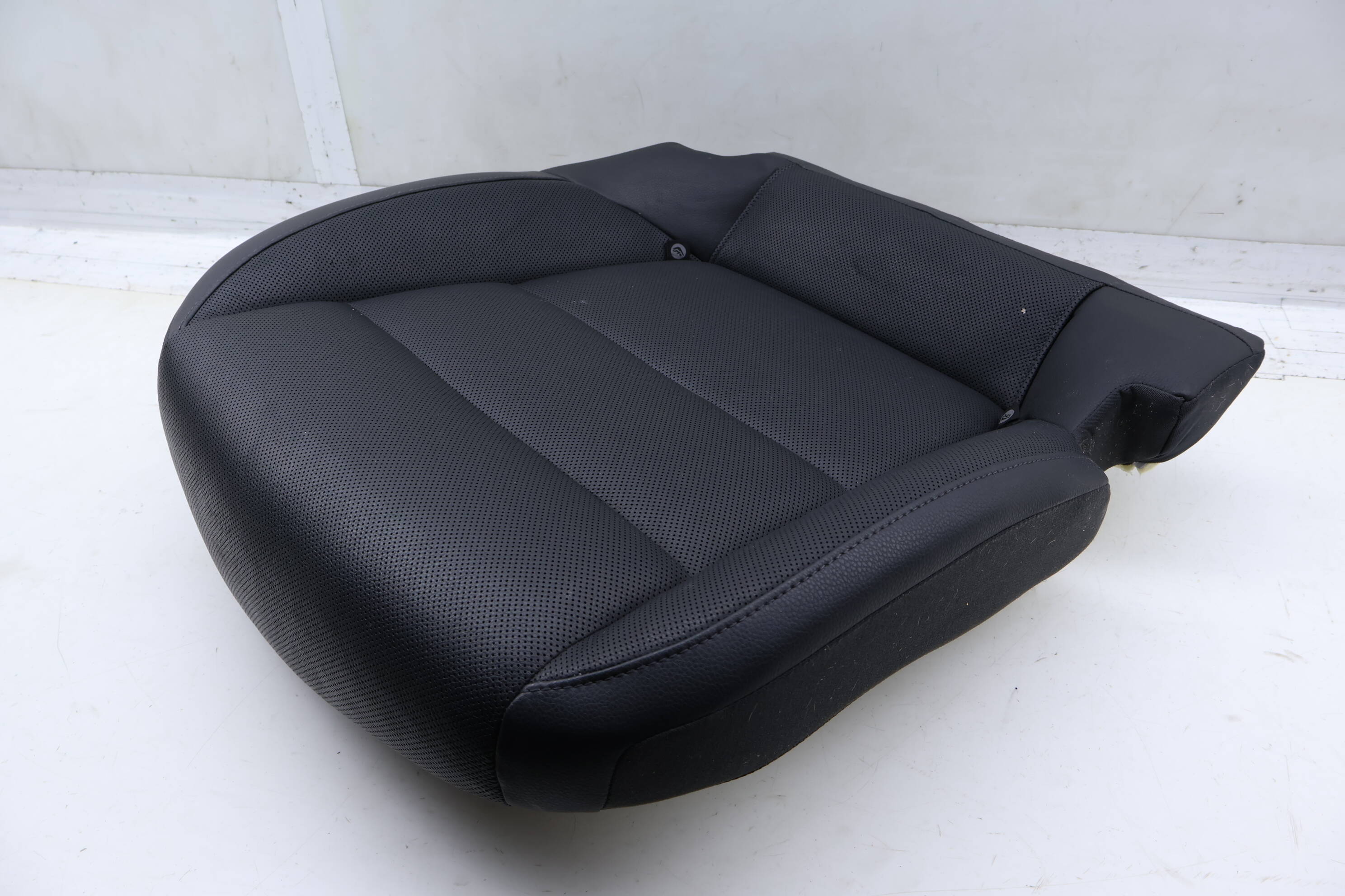Lower Seat Bottom Cushion 970522162F8
