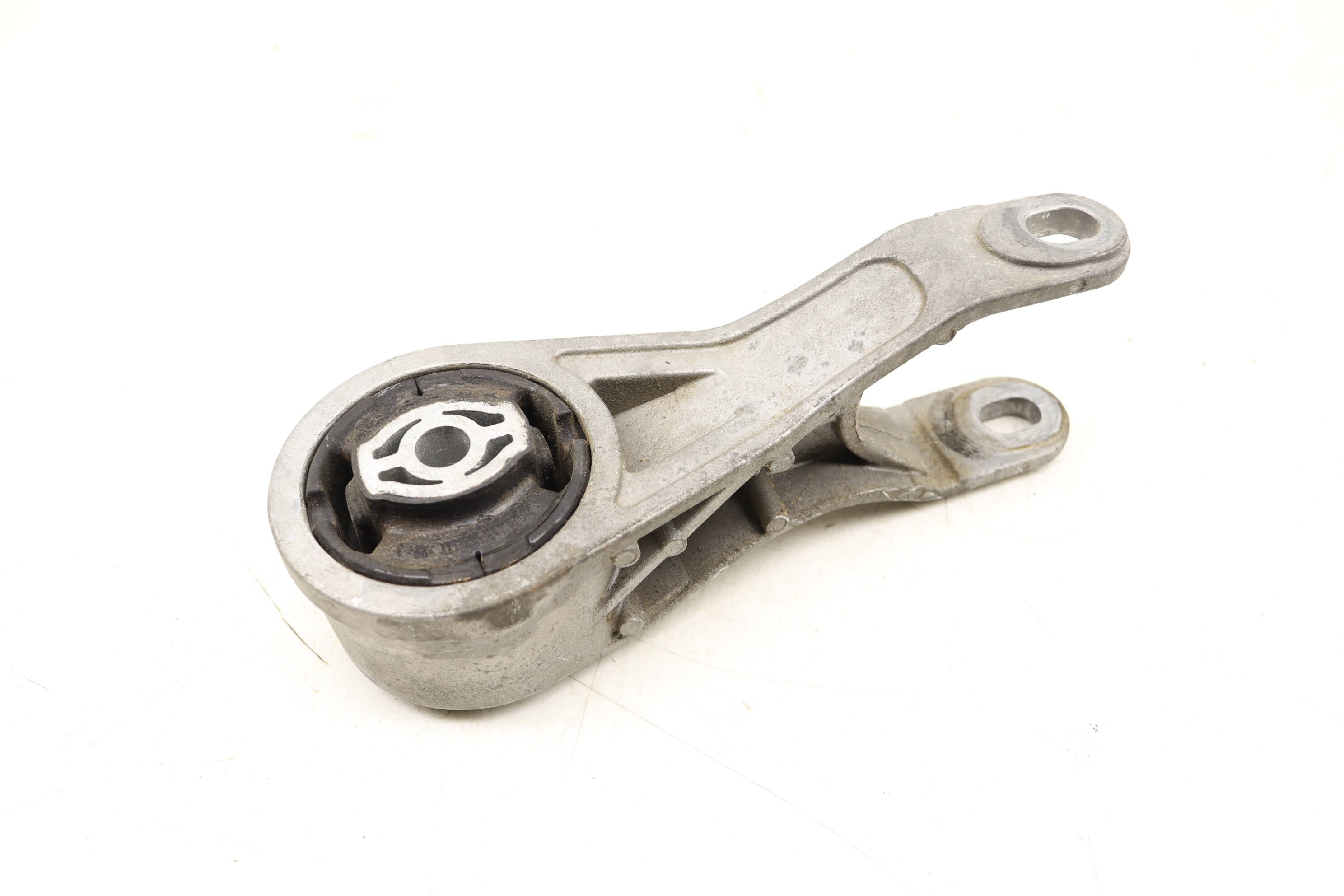 Engine Support Bracket (Upper) 9Y0199343A