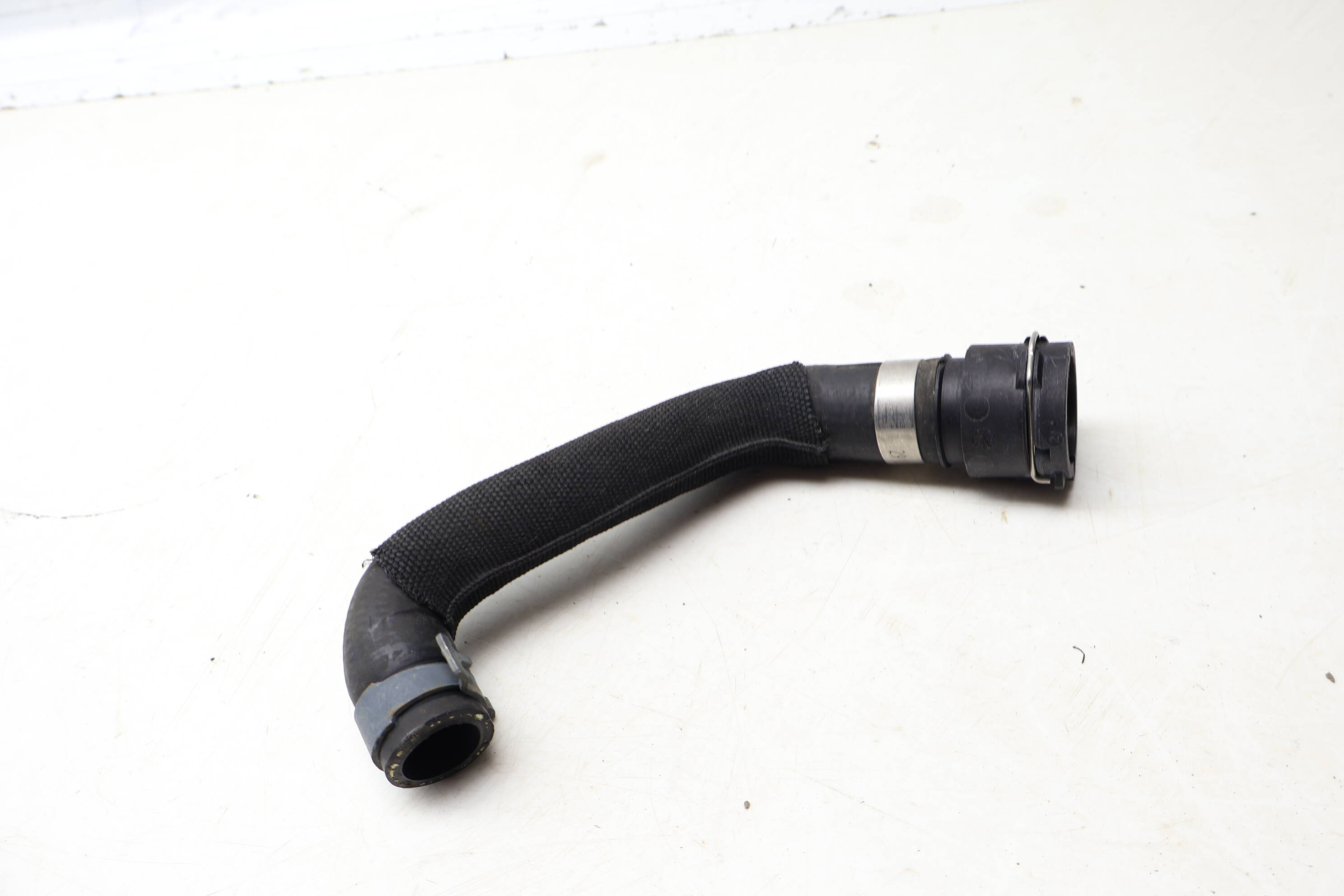 Lower Radiator Coolant Hose / Line 8R0121109