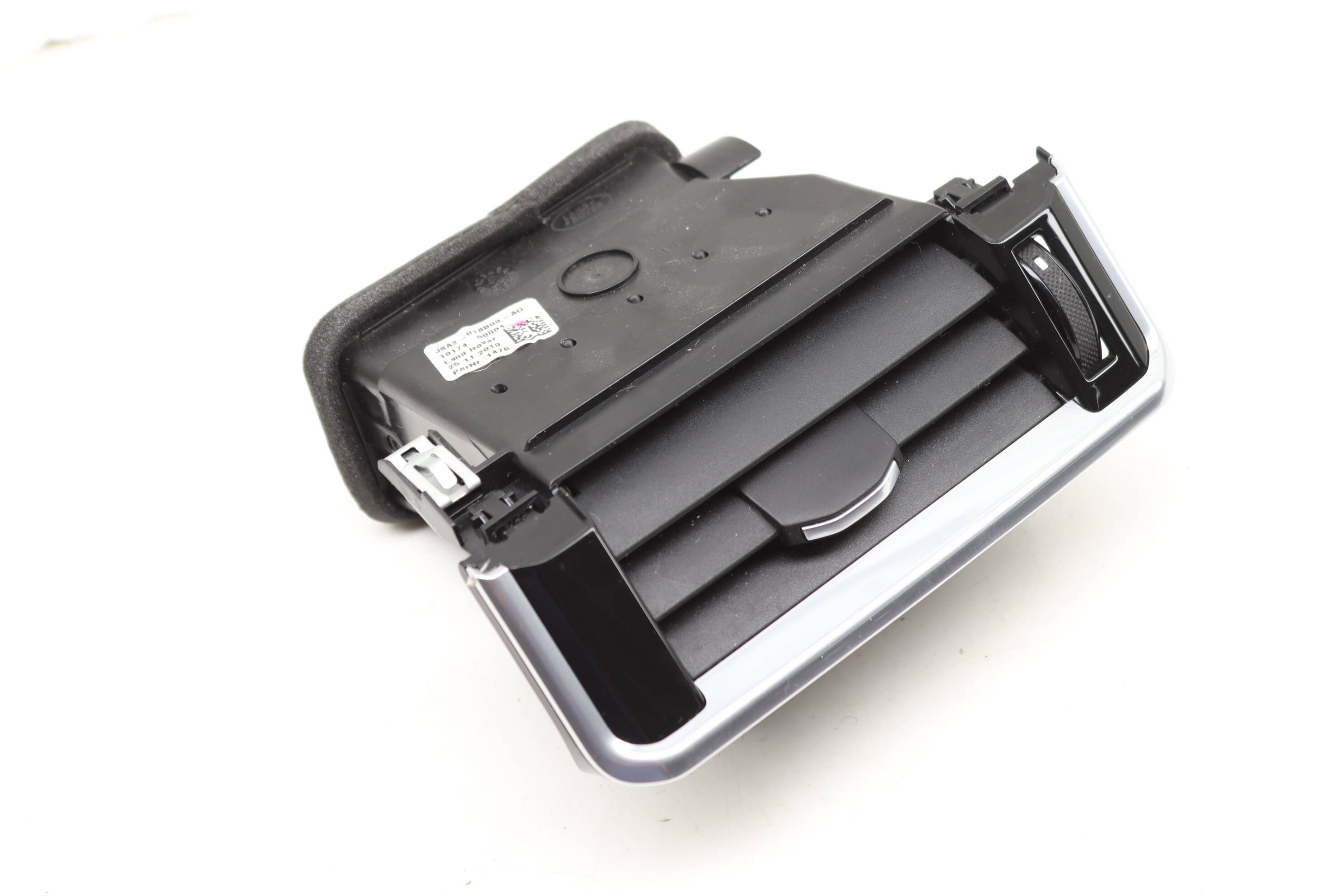 Dash Air Vent J8A2018B09AD