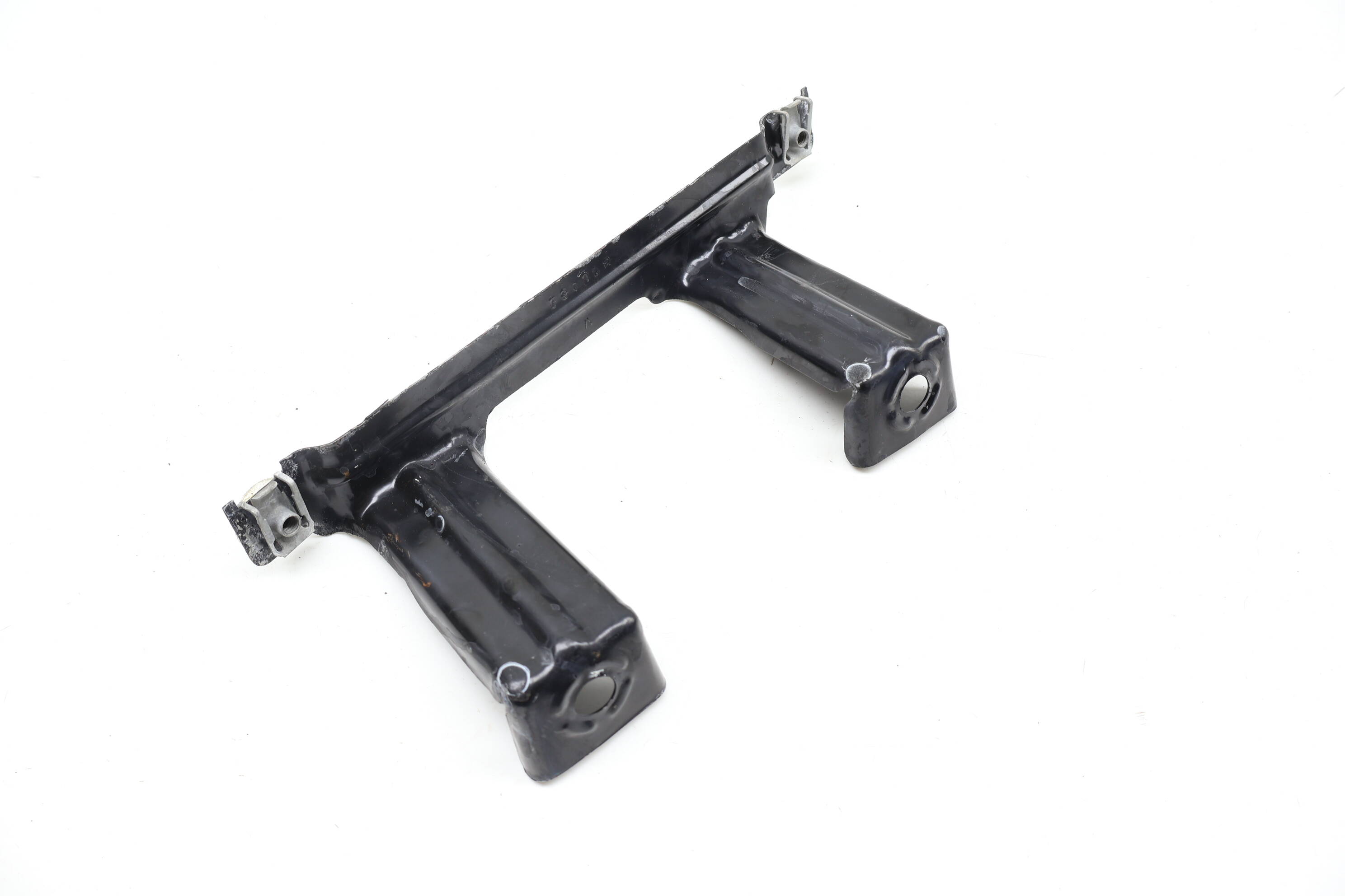 Fender Mount Bracket (Center) 51647294551