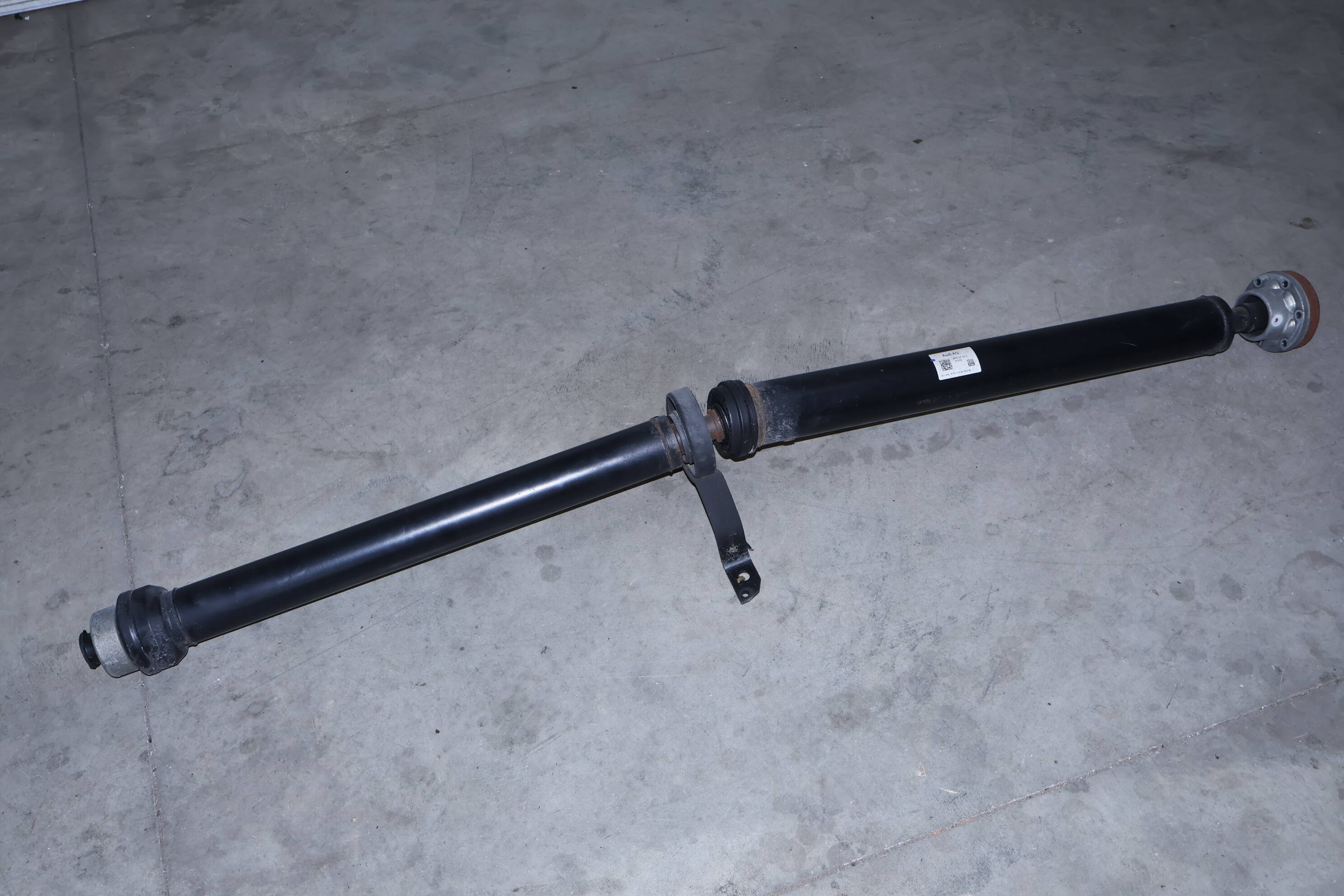 Driveshaft / Propeller Shaft 8W6521101C