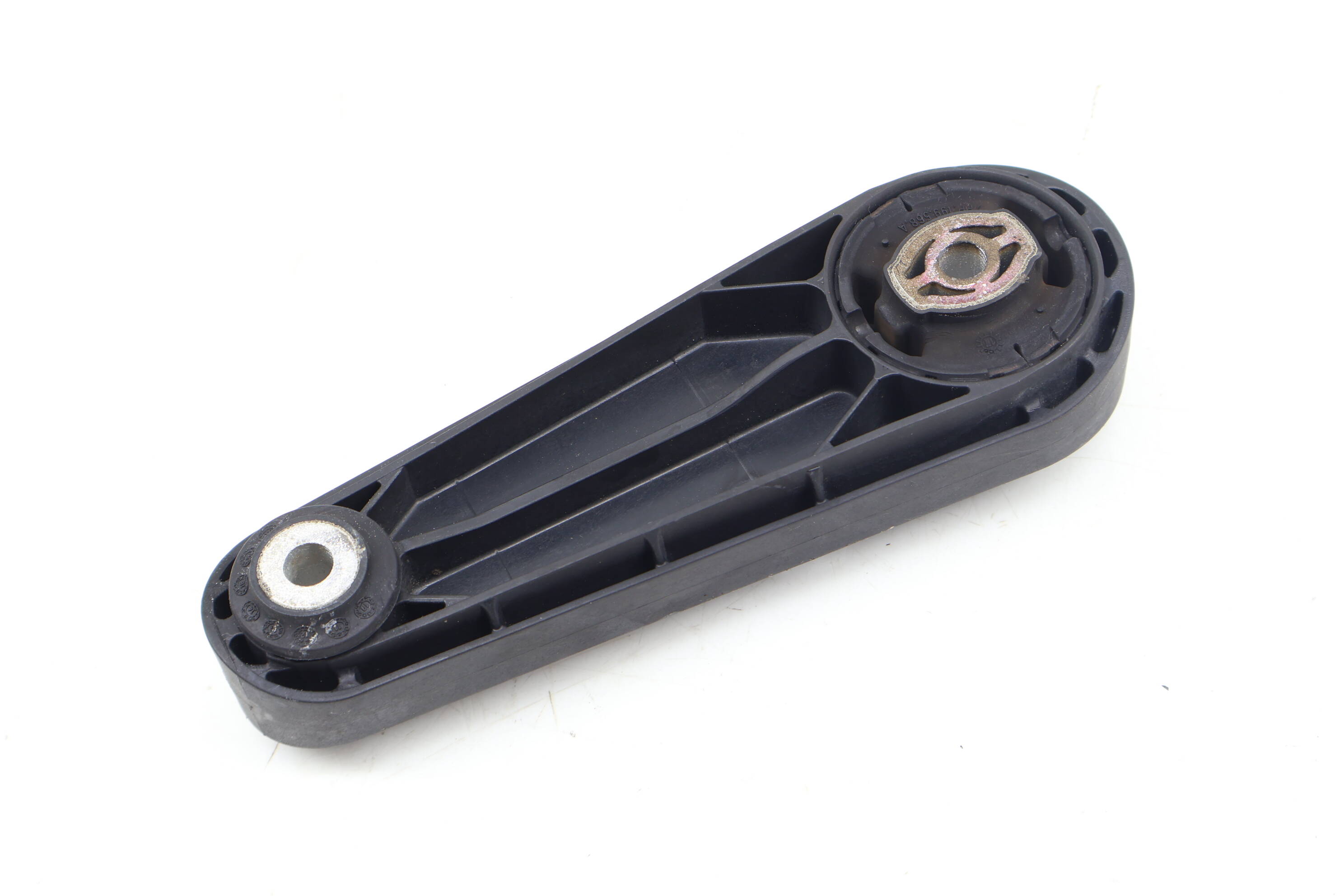 Upper Engine Mount / Bracket 7PP199331A