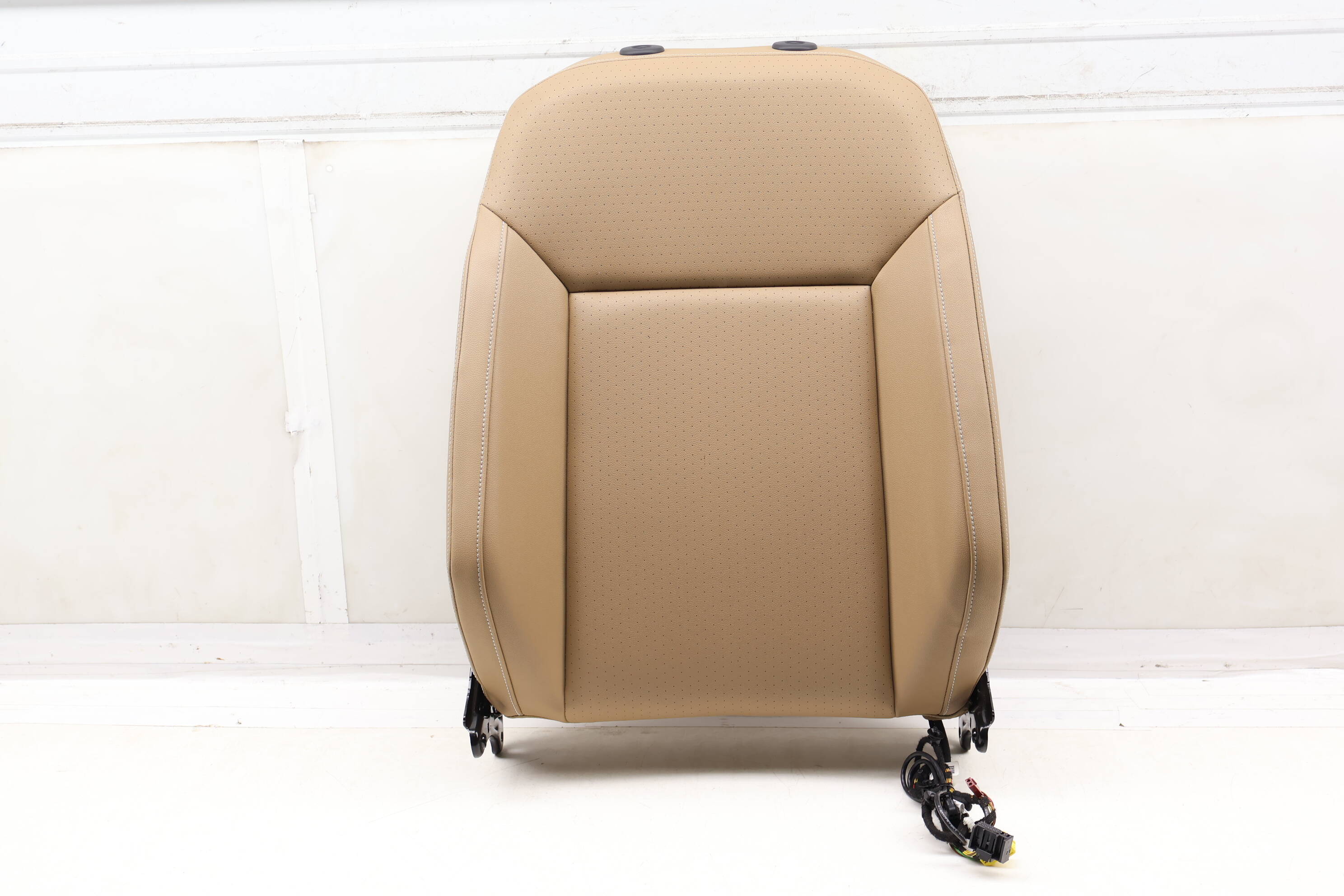 Upper Seat Backrest Cushion Assembly 3CN881805R