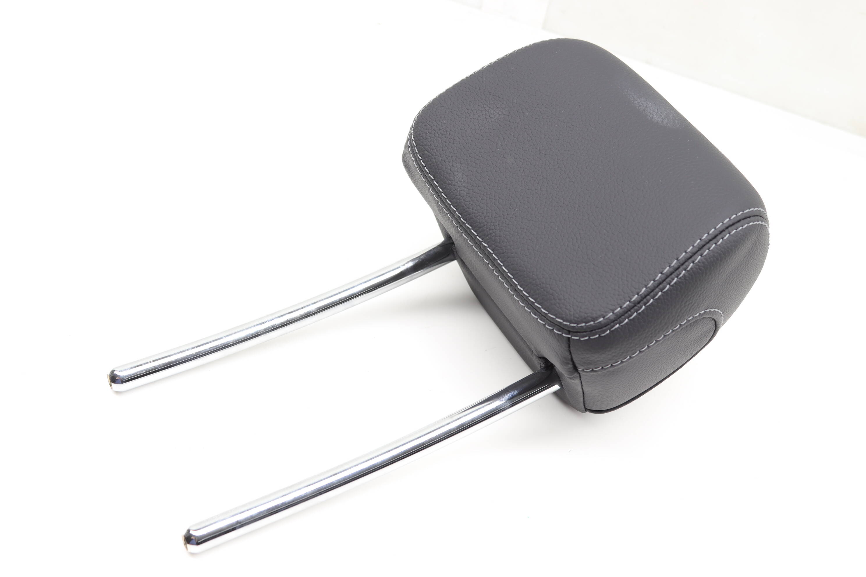 Seat&#x20;Headrest&#x20;&#x2F;&#x20;Head&#x20;Rest&#x20;&#x28;Outer&#x29;&#x20;2059702950