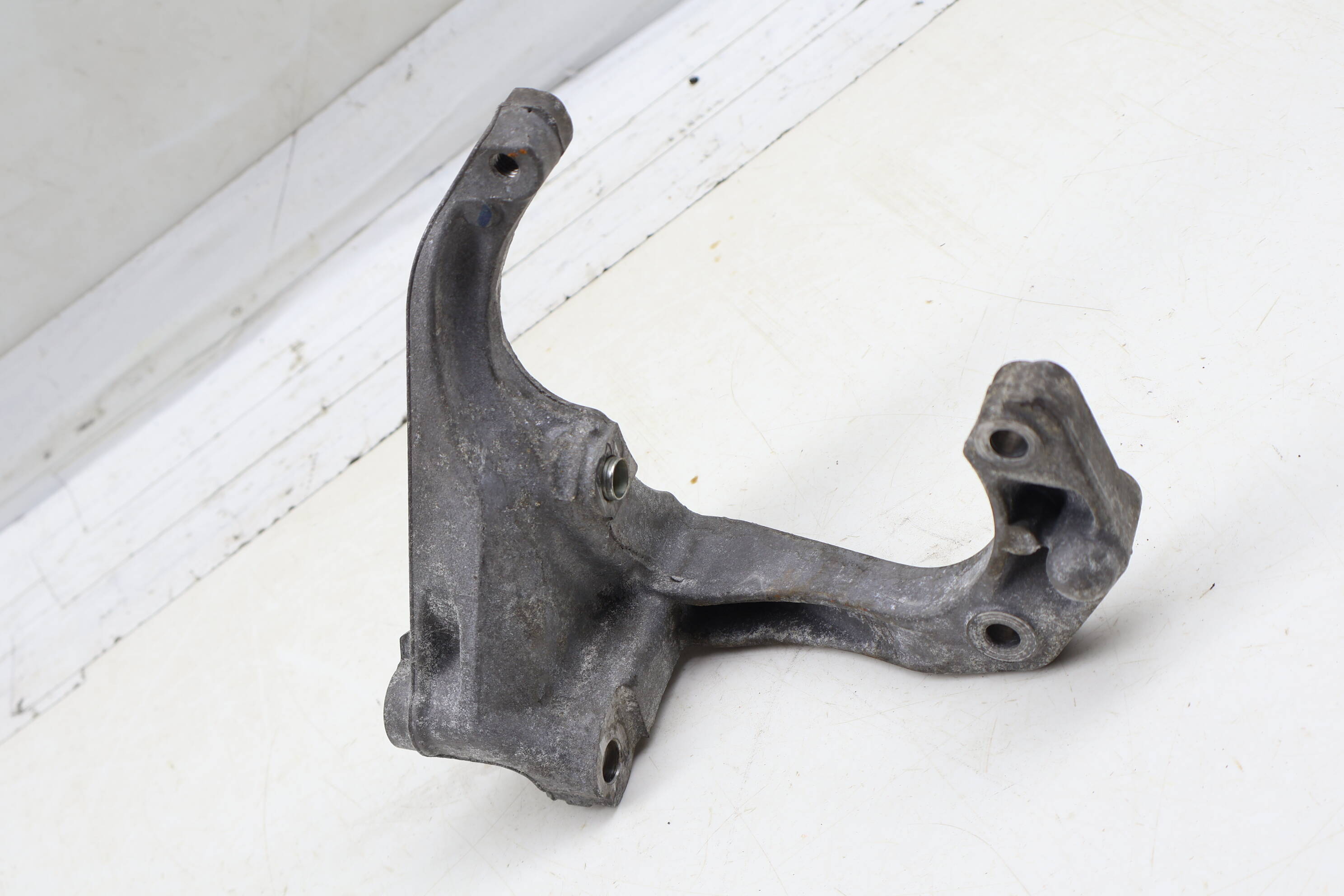 Ac Compressor Mount / Bracket 06M260885M