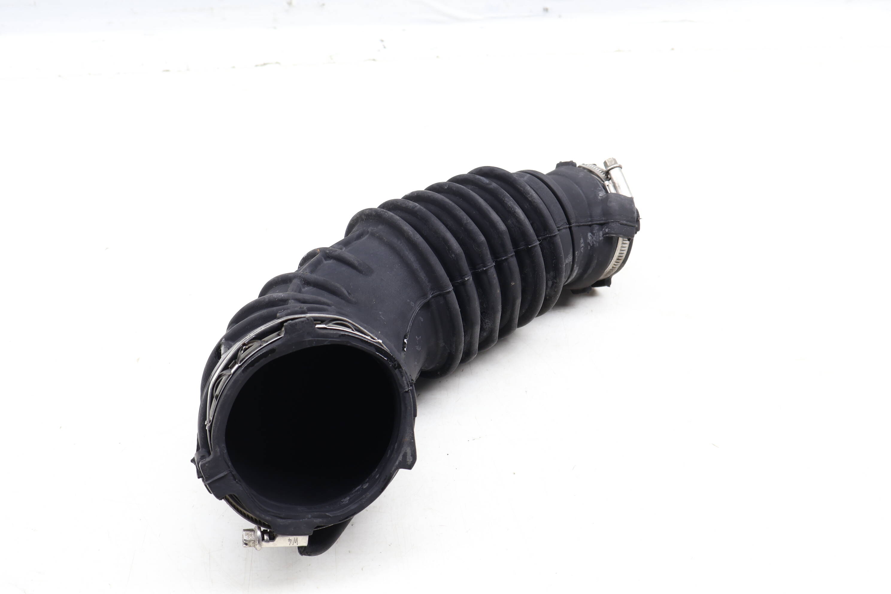 Air Intake Hose / Tube 06H129629C