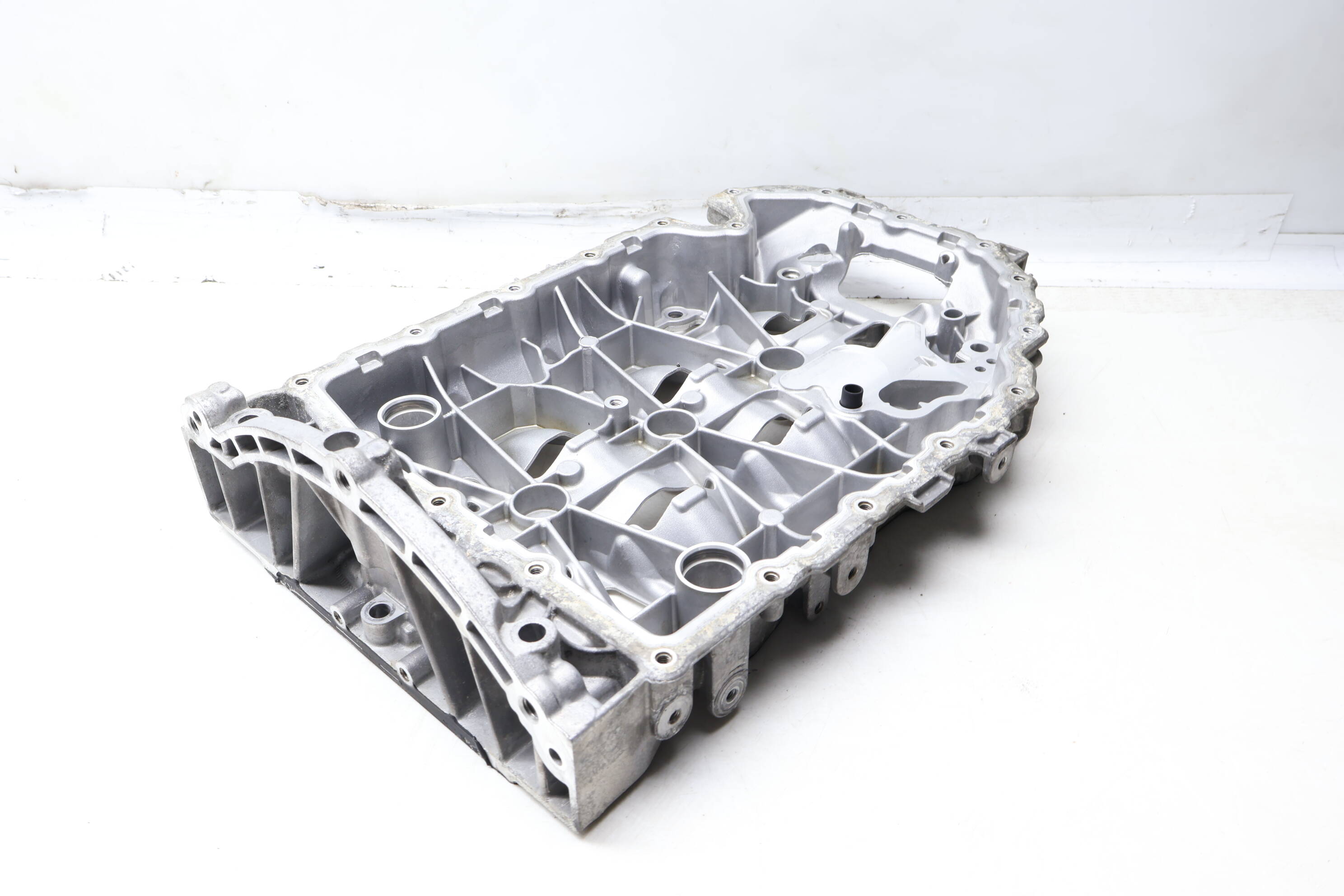 Upper Engine Oil Pan / Sump 06K103603CQ