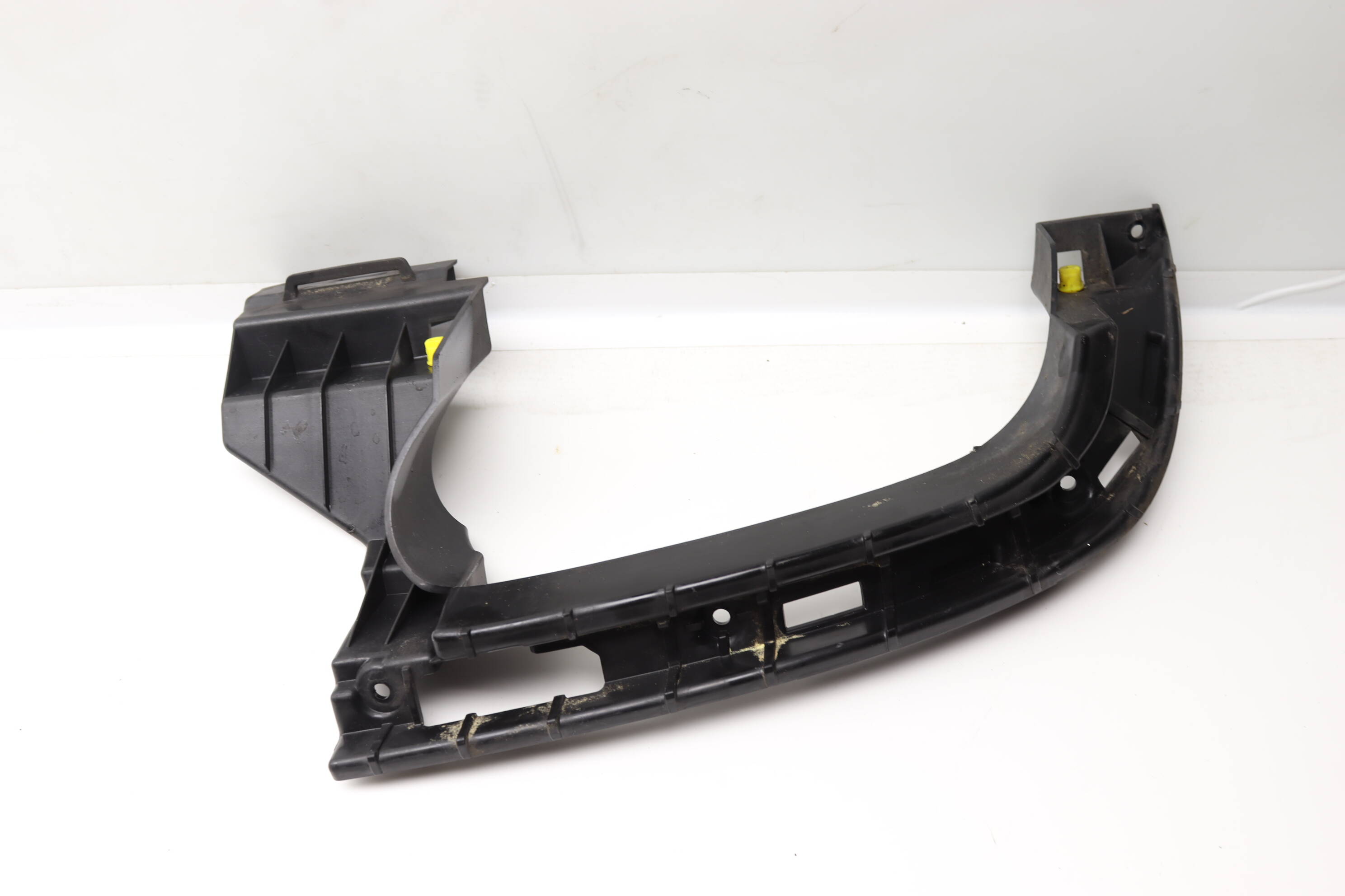 Bumper Mount Bracket 8W0807347A