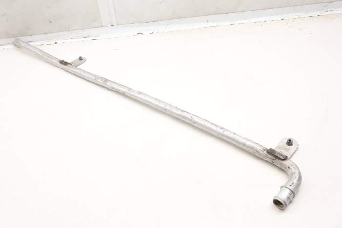 Coolant Line / Pipe / Tube 4M0121070G main product photo