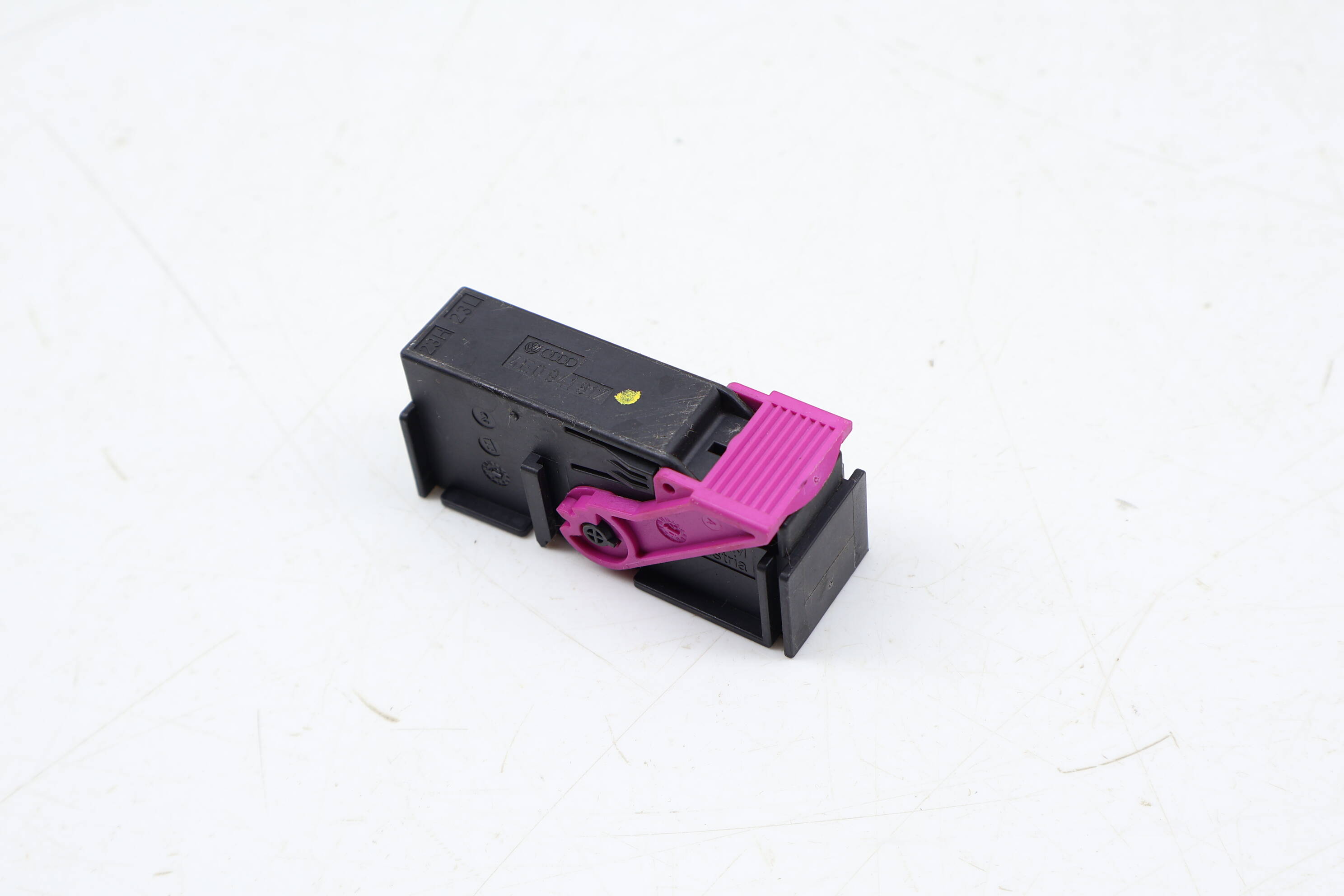 Can-Bus Wiring Connector Plug 4E0941817