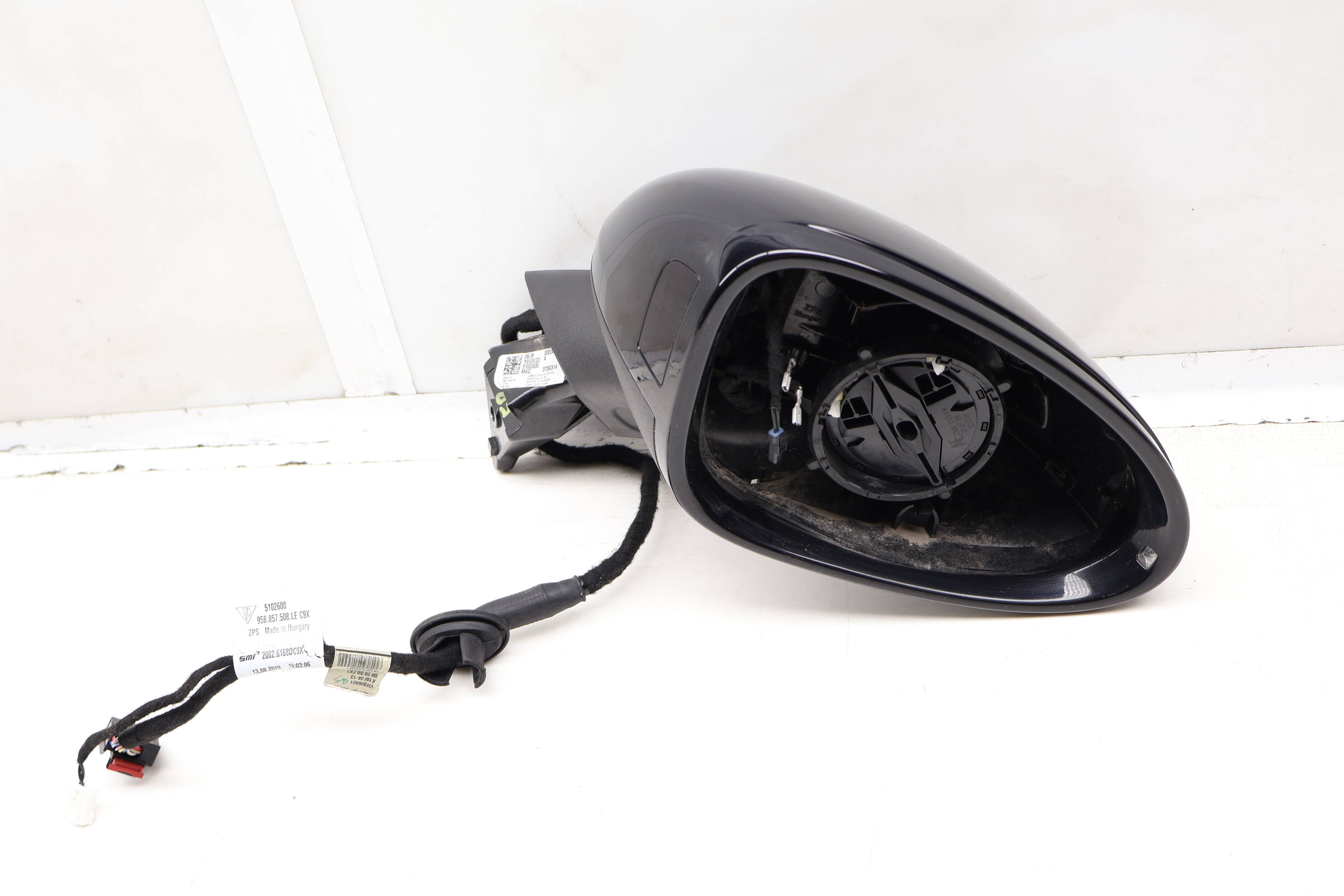 Side View Door Mirror W/ Lane Change Assist 95B857528A