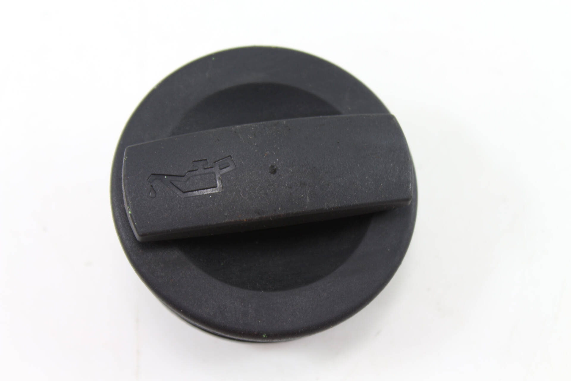 Engine Oil Cap / Cover 06C103485K