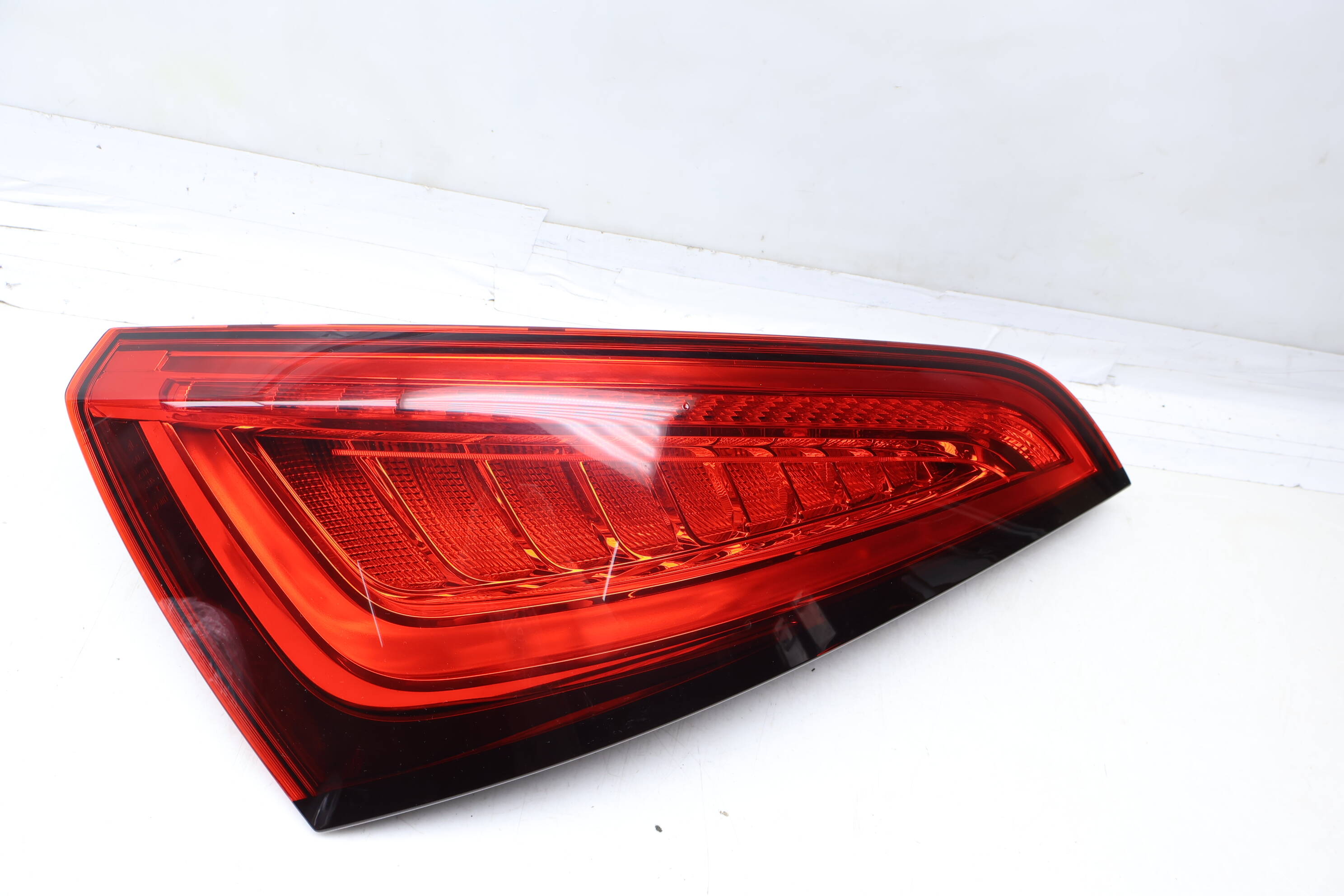 Led Tail Light / Lamp 8R0945093D