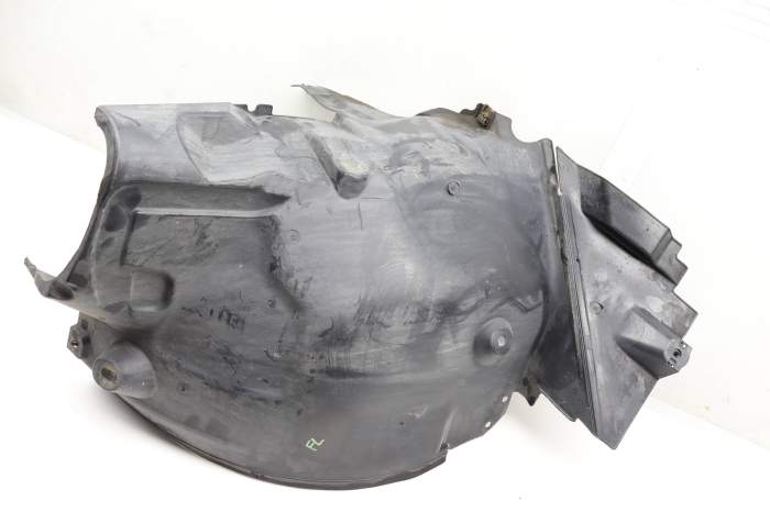 Fender Liner / Wheel Housing Cover (Rear) 2046904730 main product photo