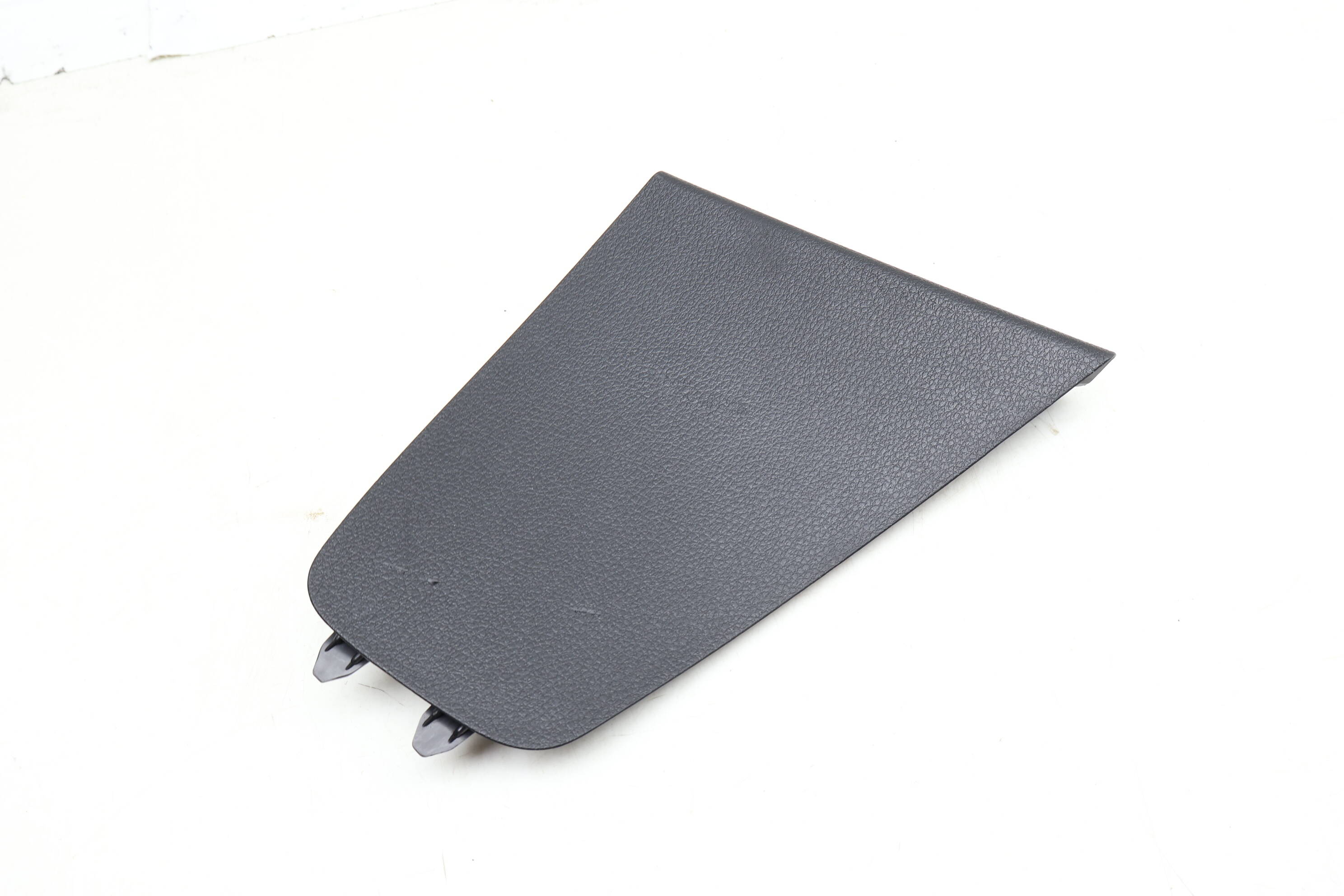 Interior Trunk / Hatch Panel Tail Light Cover 80A867658